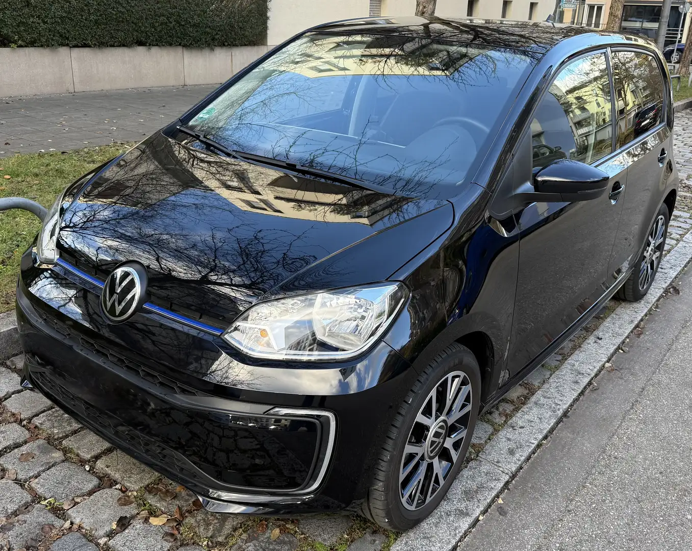 Volkswagen e-up! move Edition Schwarz - 1