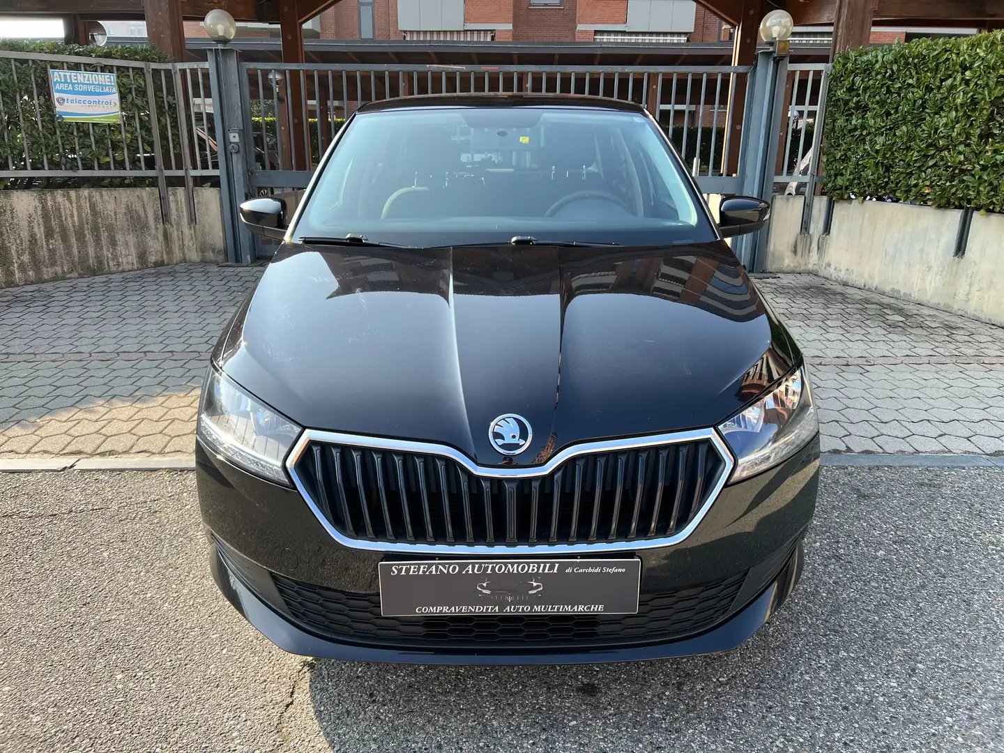 Skoda Fabia 1.0 mpi Design Edition Nero - 2