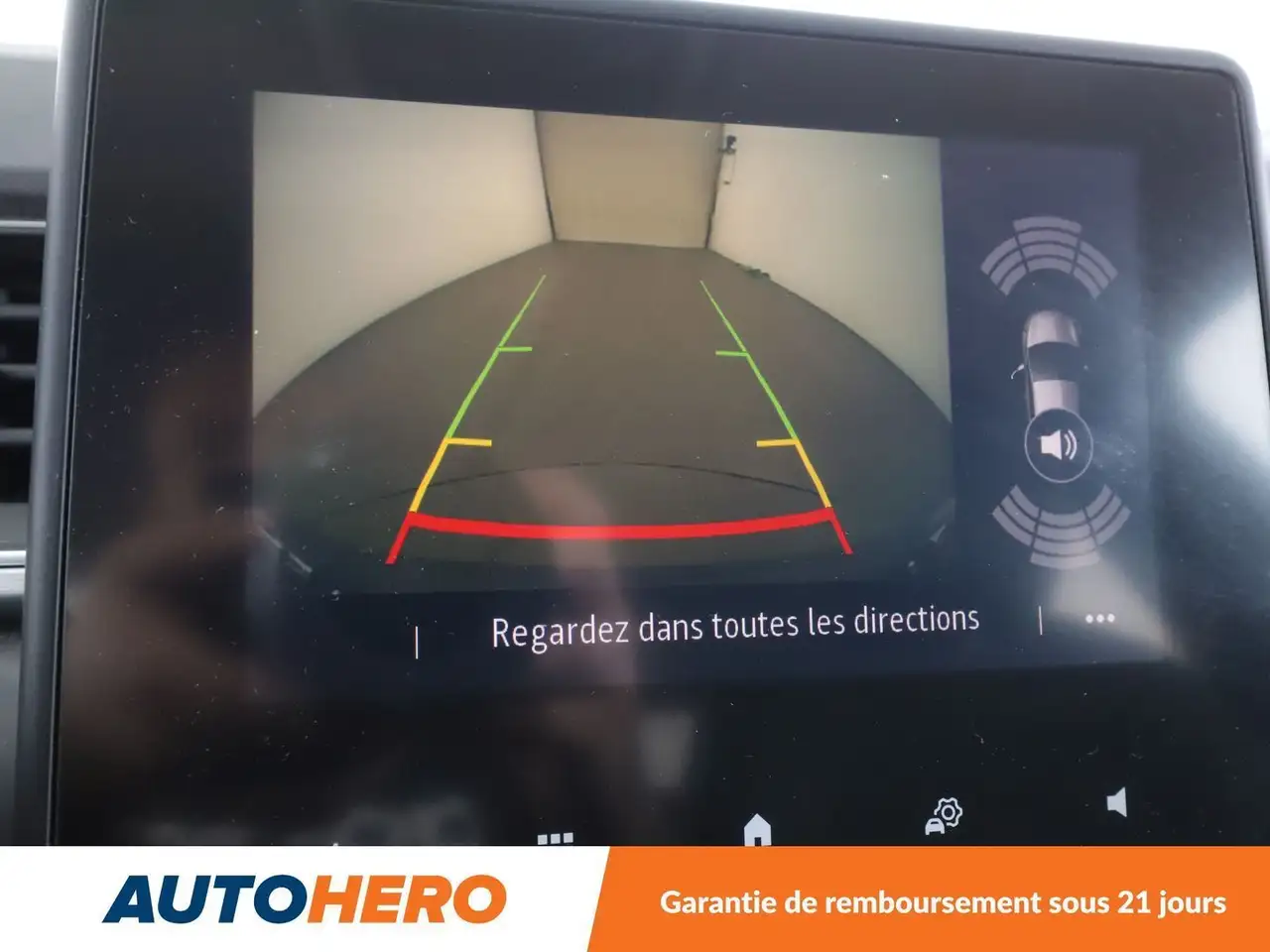 Renault Captur — photo 24