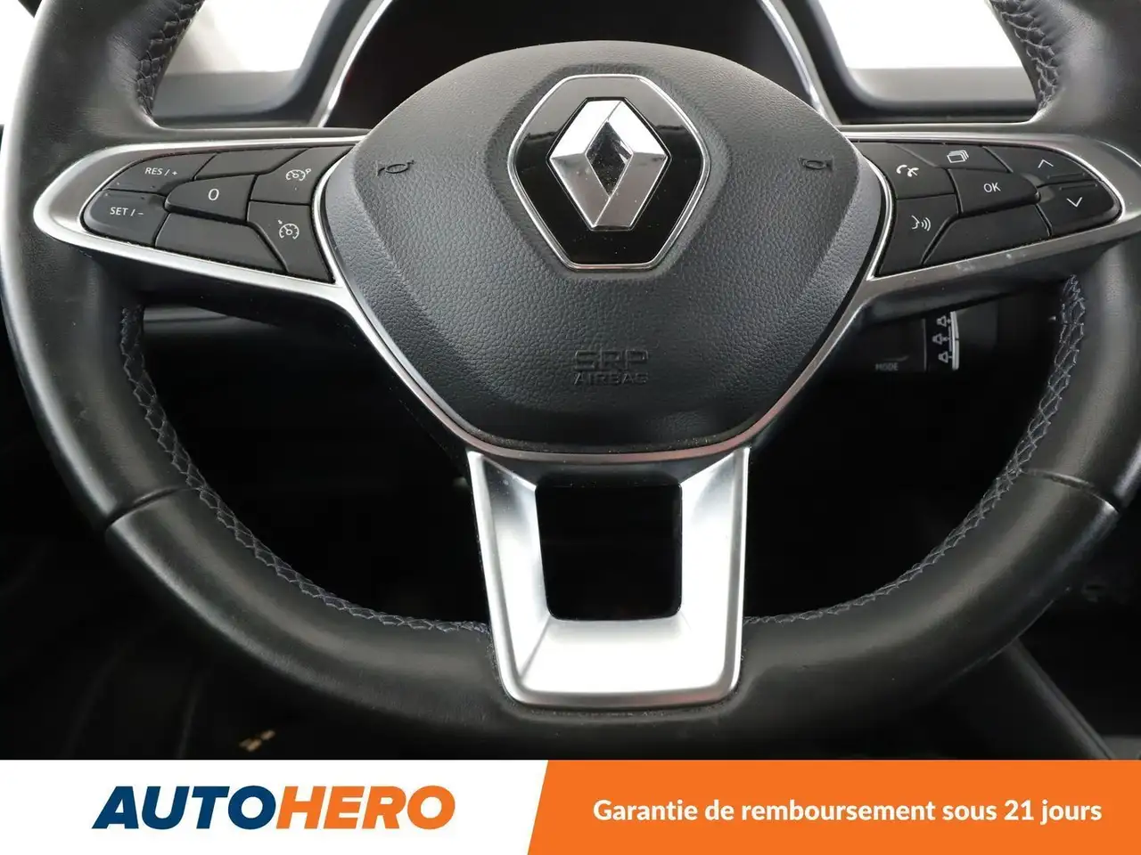Renault Captur — photo 19
