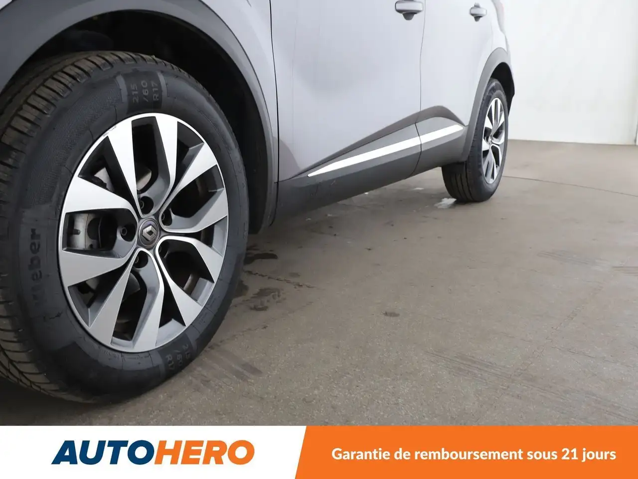 Renault Captur — photo 32