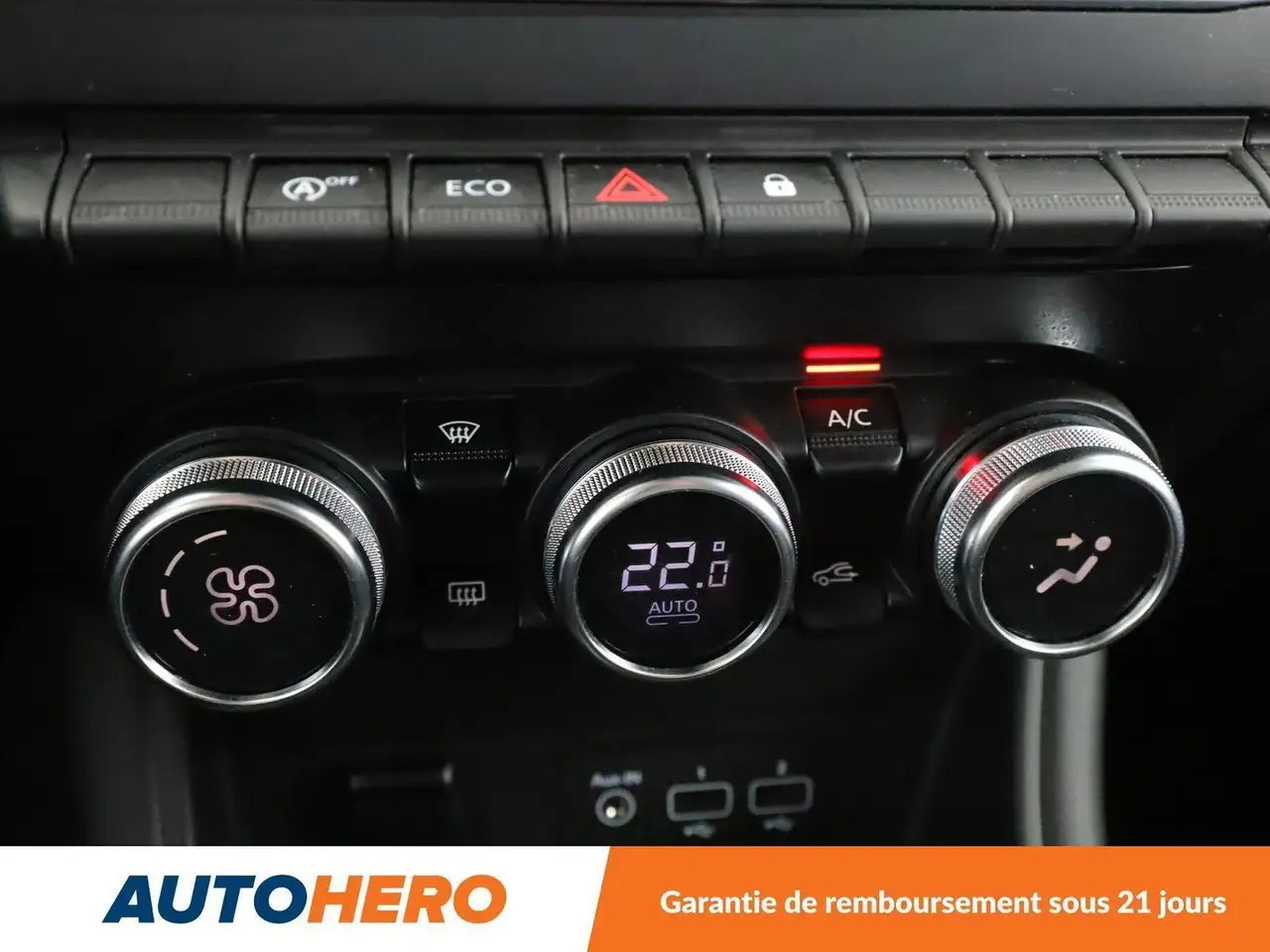 Renault Captur — photo 25