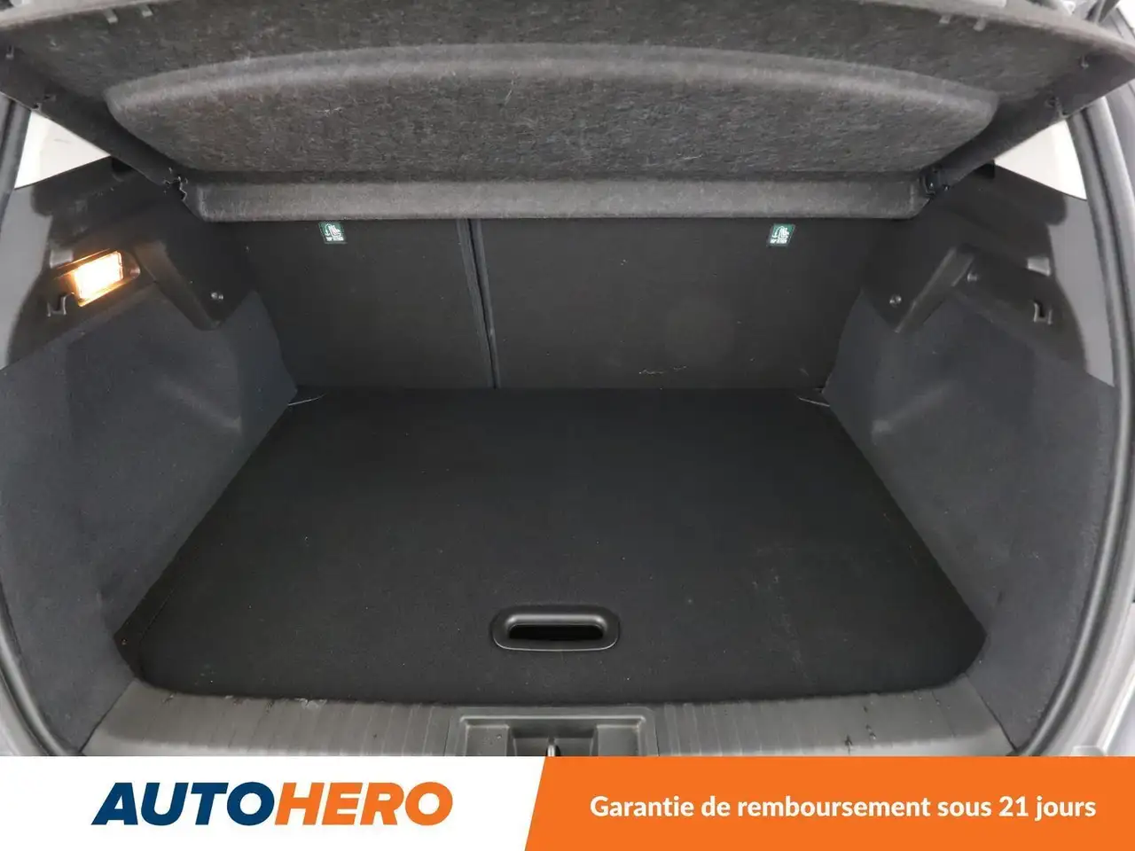 Renault Captur — photo 17