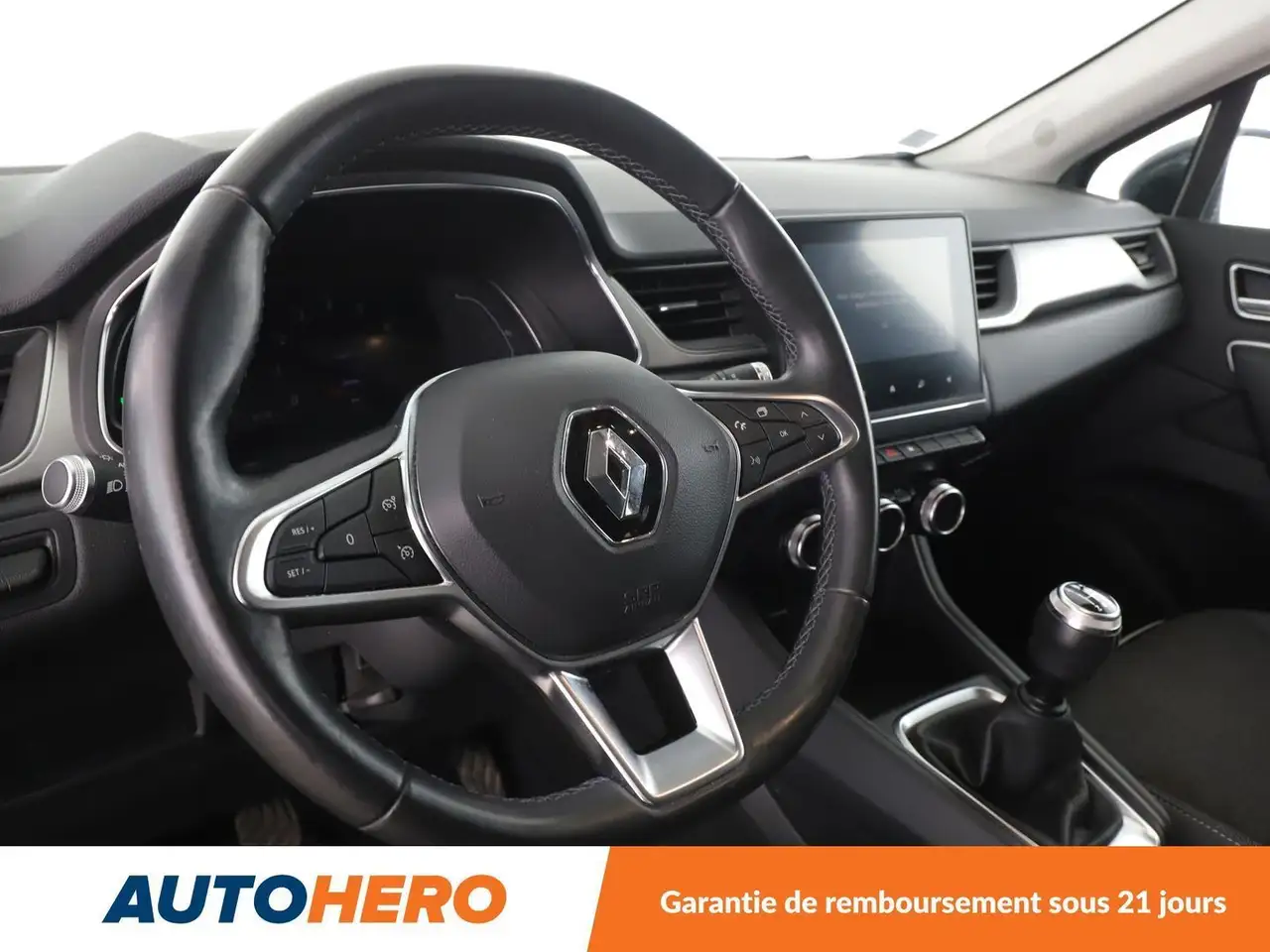 Renault Captur — photo 11