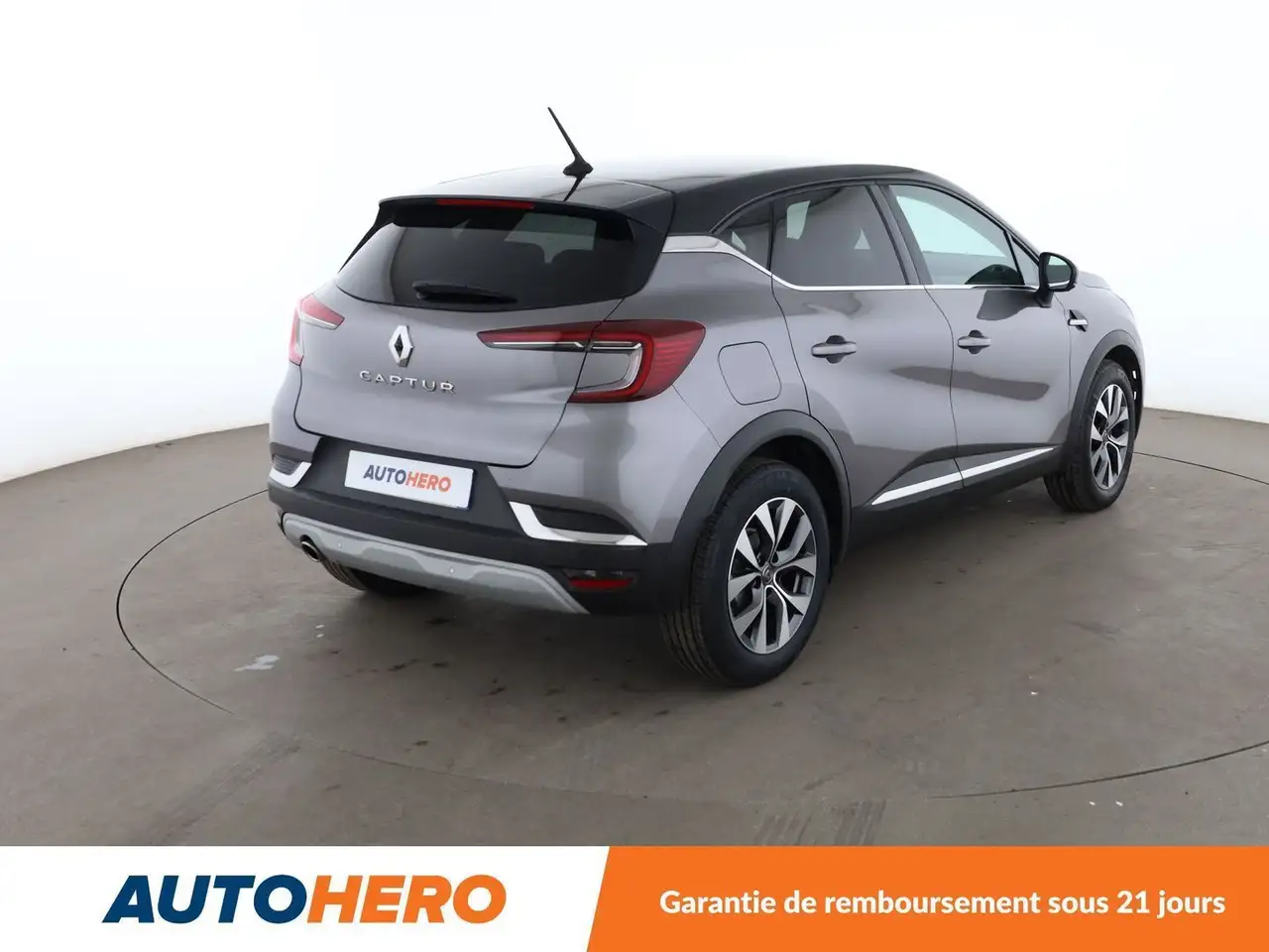 Renault Captur — photo 6