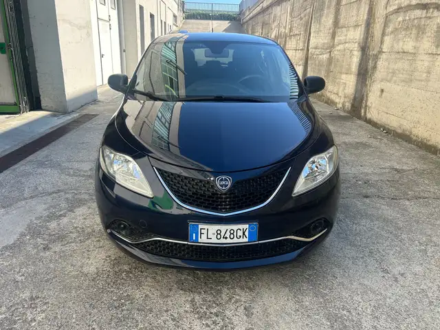 Lancia Ypsilon Ypsilon III 2015 1.2 Gold 69cv my16