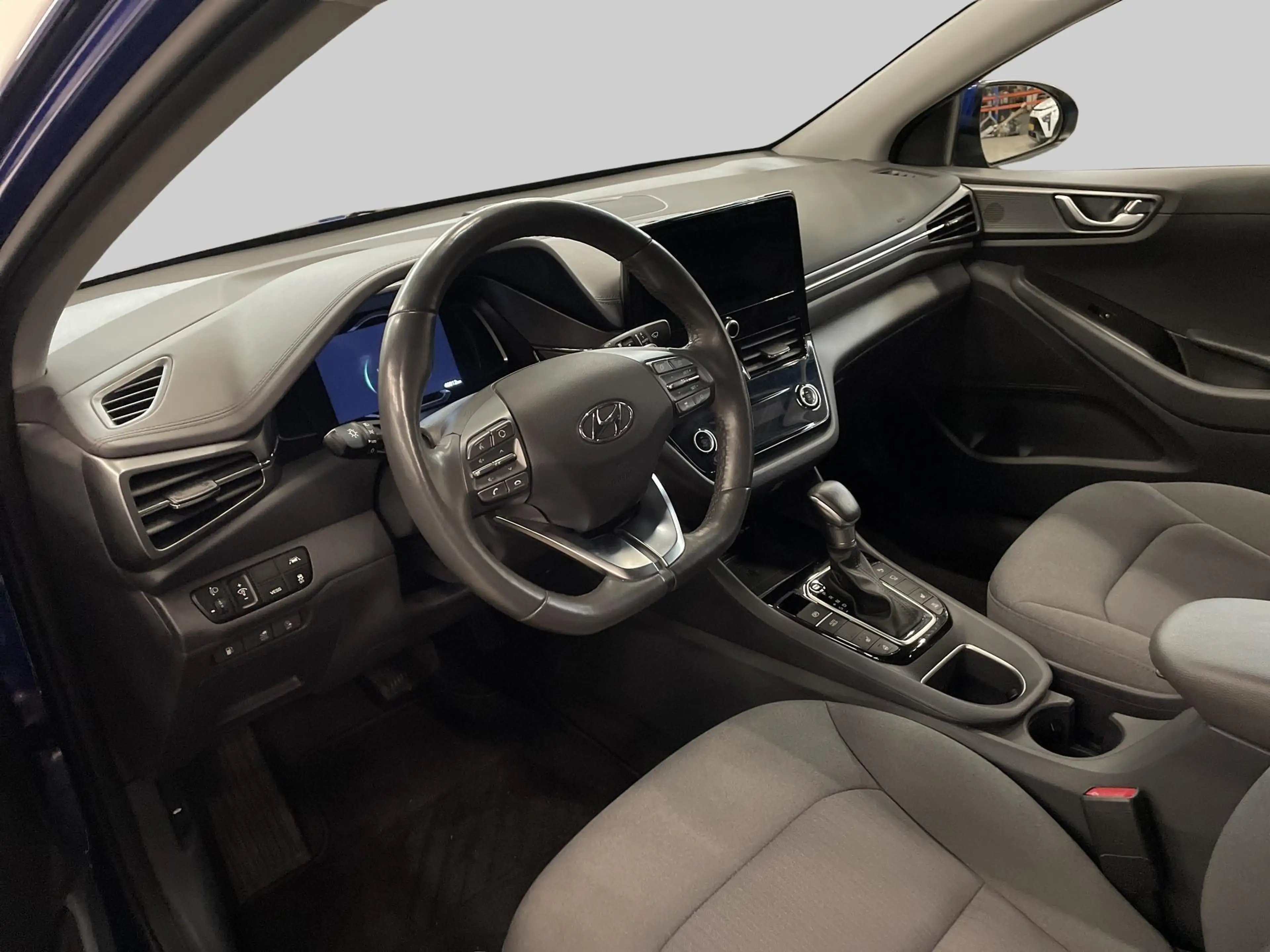 Hyundai IONIQ 1.6 GDi PHEV Comfort — photo 4