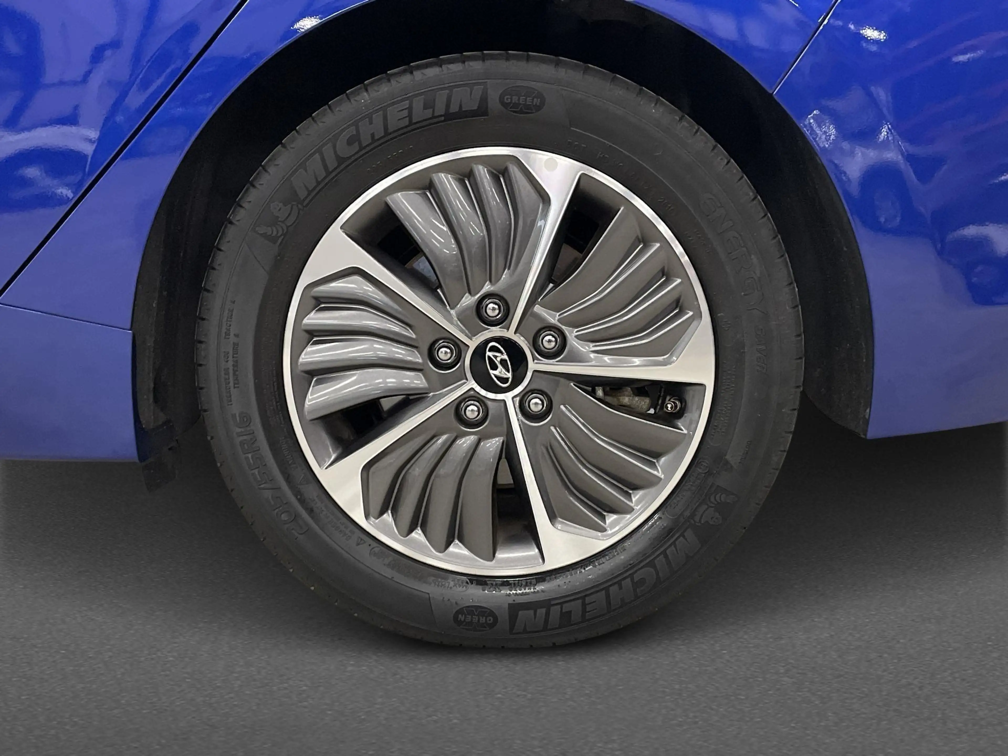 Hyundai IONIQ 1.6 GDi PHEV Comfort — photo 11