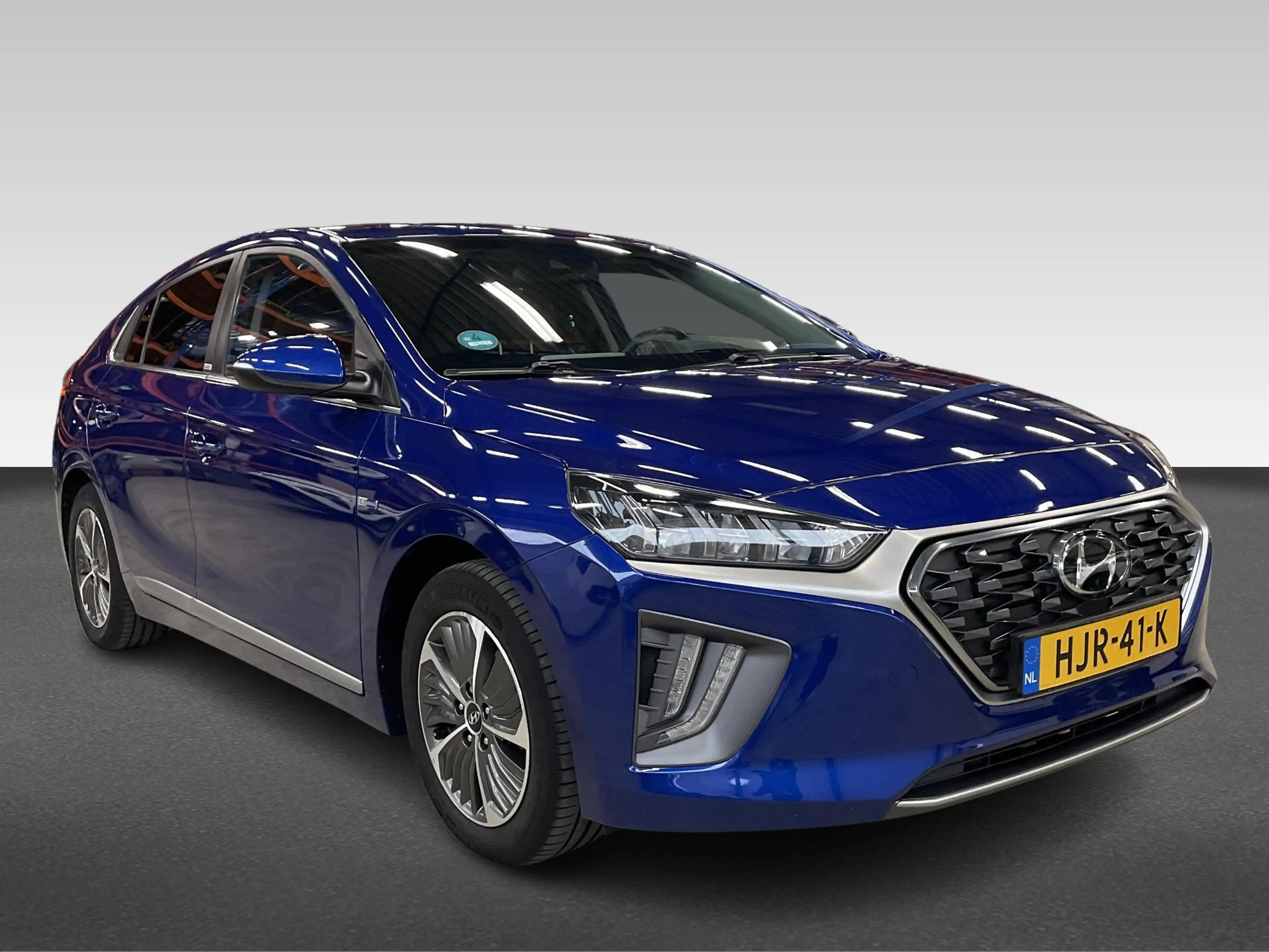 Hyundai IONIQ 1.6 GDi PHEV Comfort — photo 8