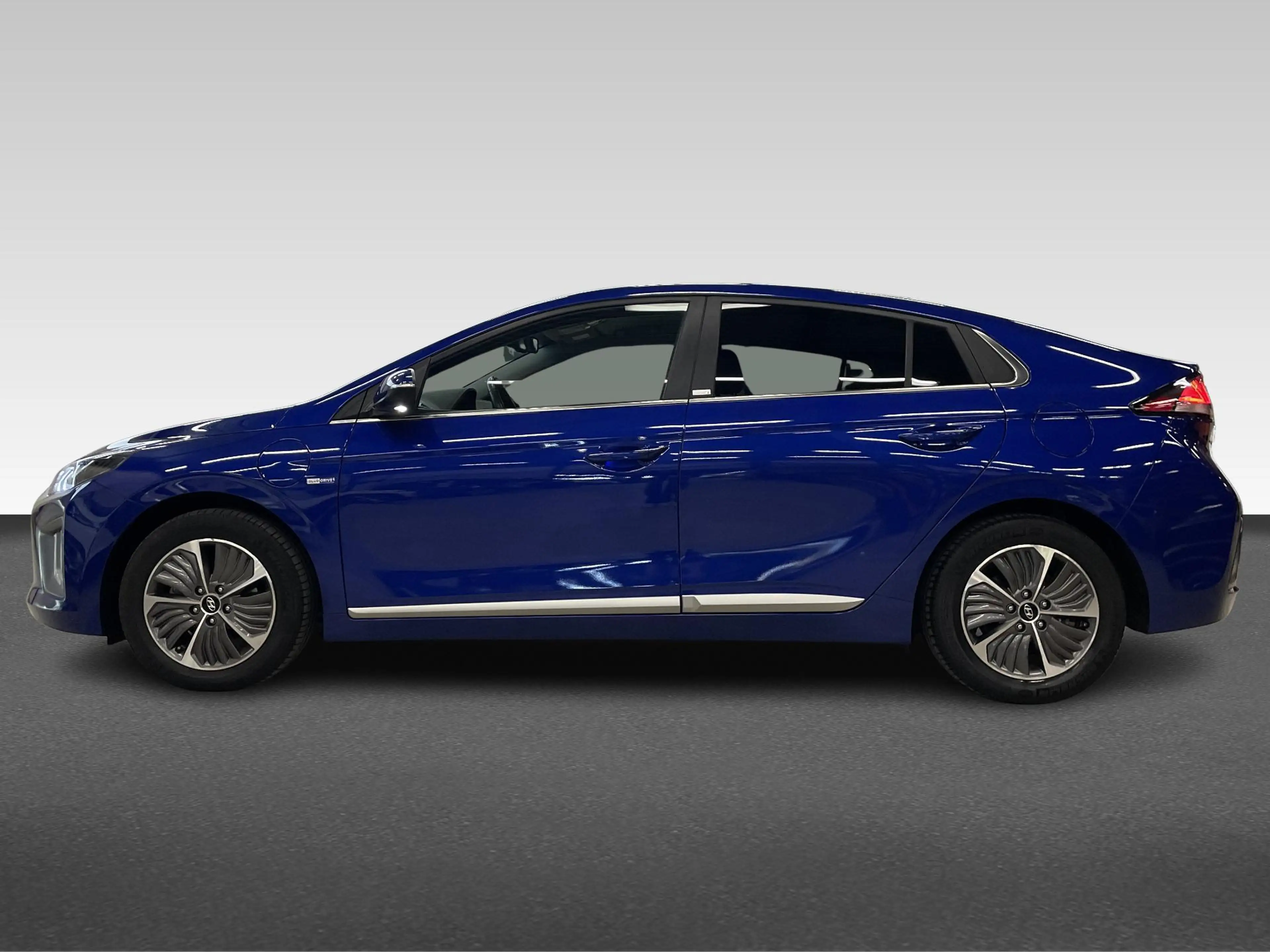 Hyundai IONIQ 1.6 GDi PHEV Comfort — photo 2