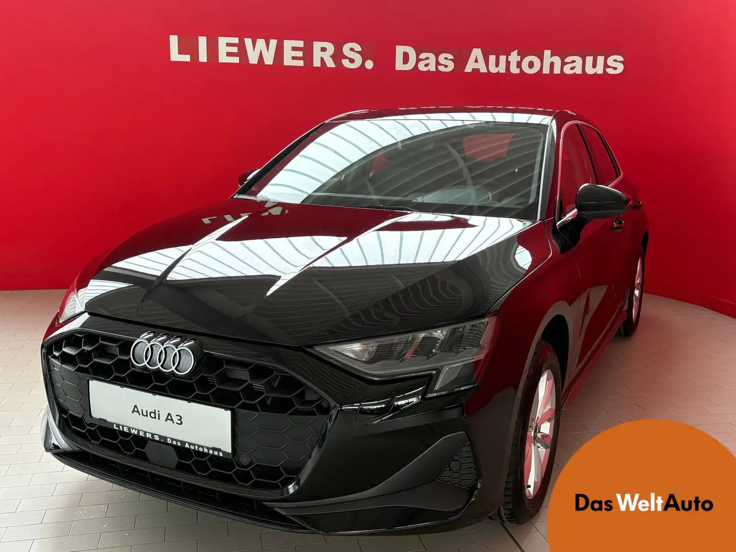Audi A3 30 TFSI Noir - 1