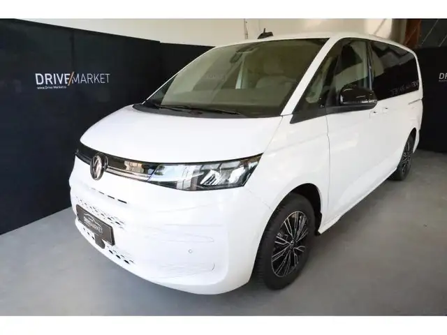 Volkswagen T7 Multivan Life LONG