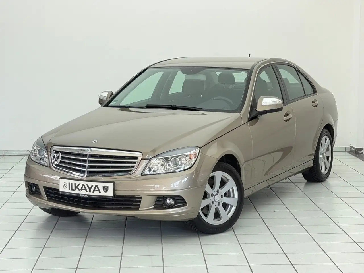 Mercedes-Benz C 200
