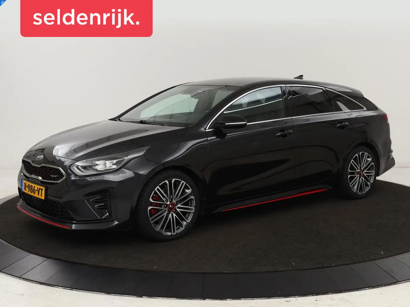 Kia ProCeed / pro_cee'd 1.6 T-GDI GT | Leder/Alcantara | Stoel & stuurverw Zwart - 1