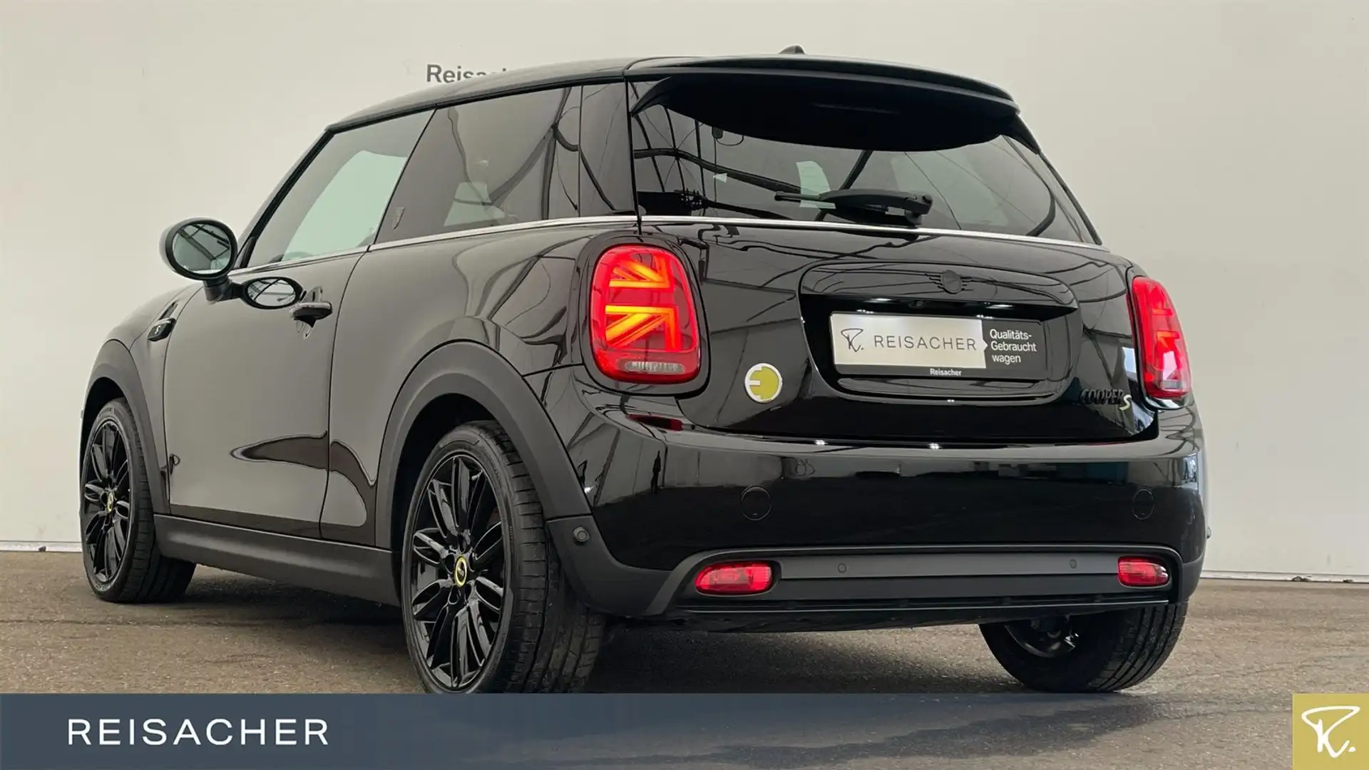 MINI Cooper SE YoursTrim Pano AdapLED RFK HuD Nav 17" Negru - 2