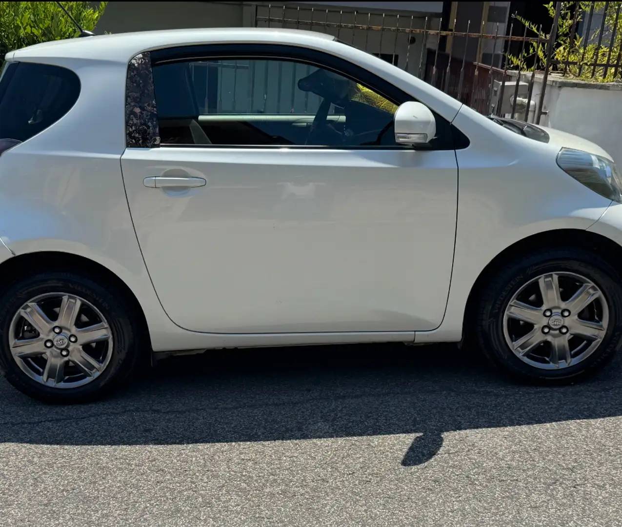 Toyota iQ CVT Multidrive Bianco - 2