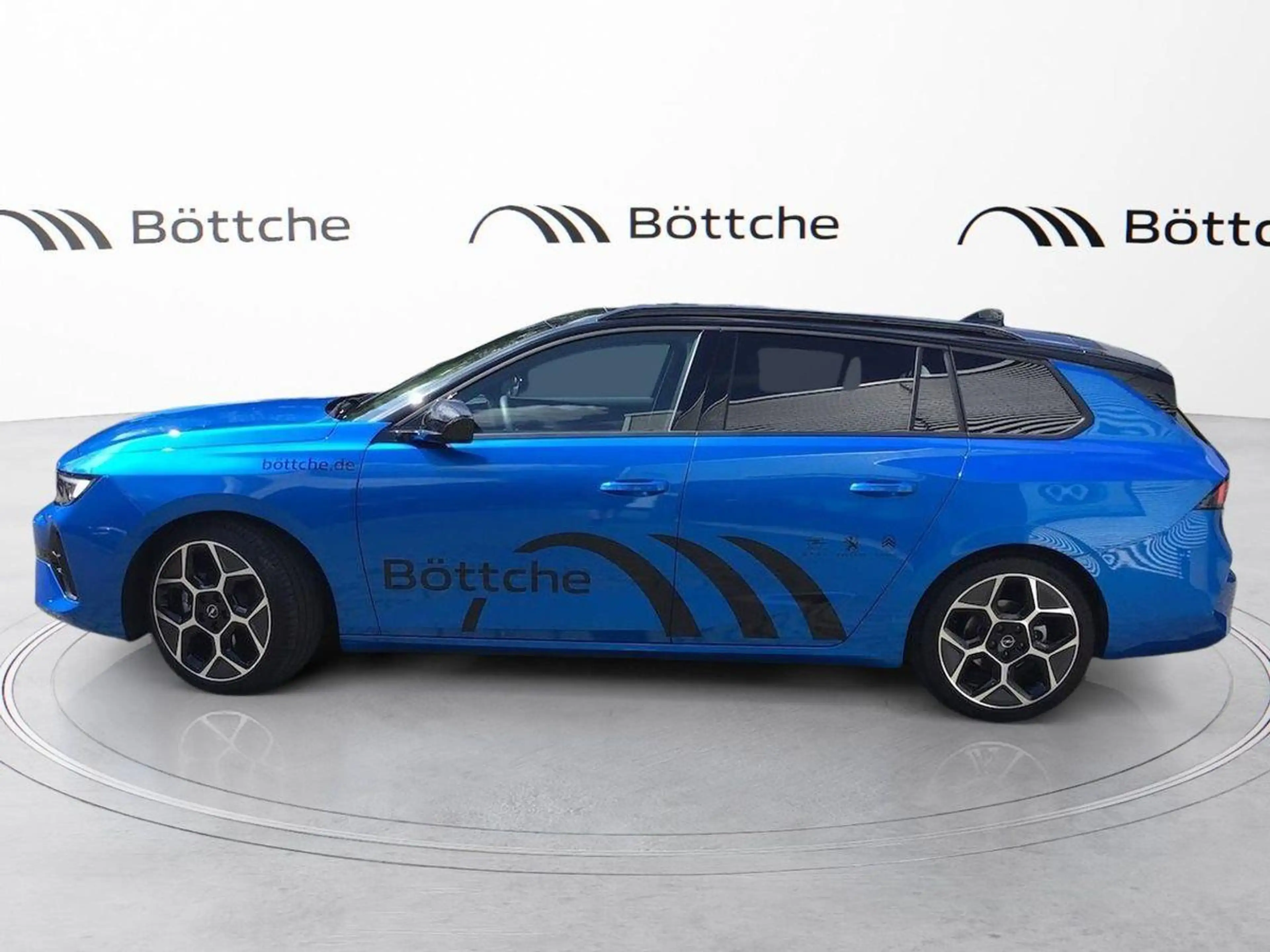 Opel Astra ST Ultimate Matrix/Navi/Panoramadach/360°Kamera — photo 3