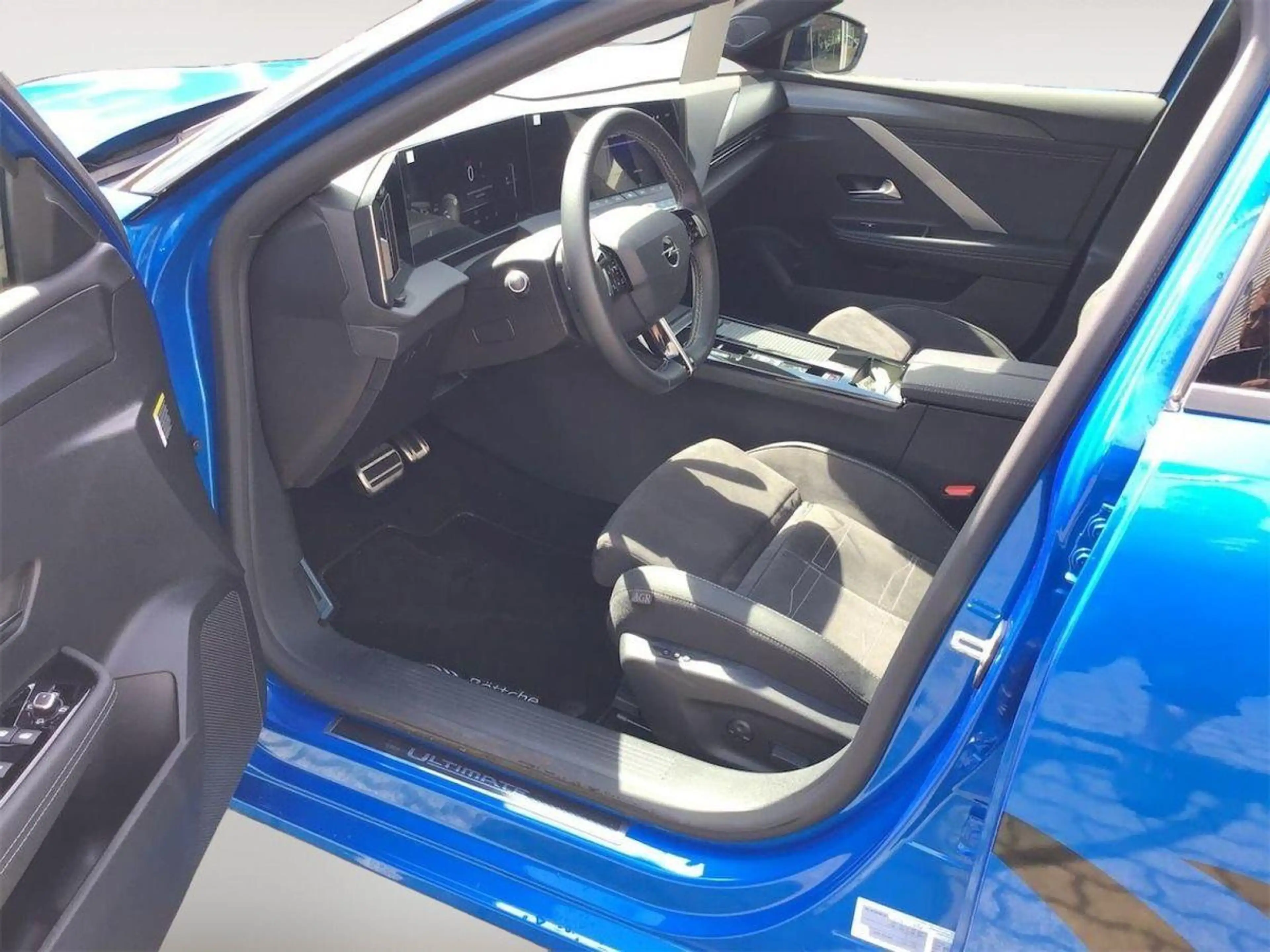 Opel Astra ST Ultimate Matrix/Navi/Panoramadach/360°Kamera — photo 5