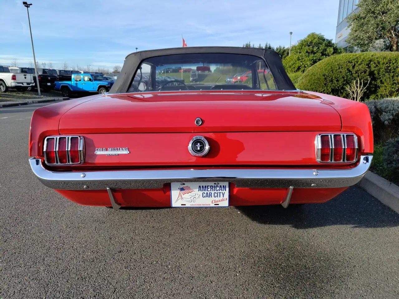 Ford Mustang Cabriolet 64 1/2 idem GENDARME DE ST TROPEZ !, foto 6