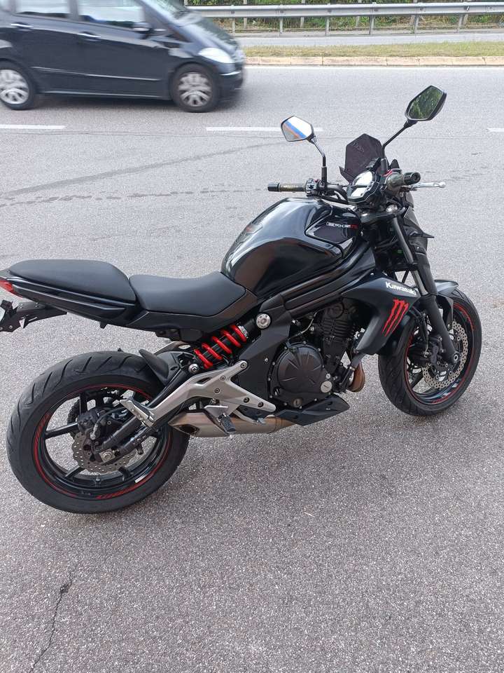 Kawasaki ER - 6 N base