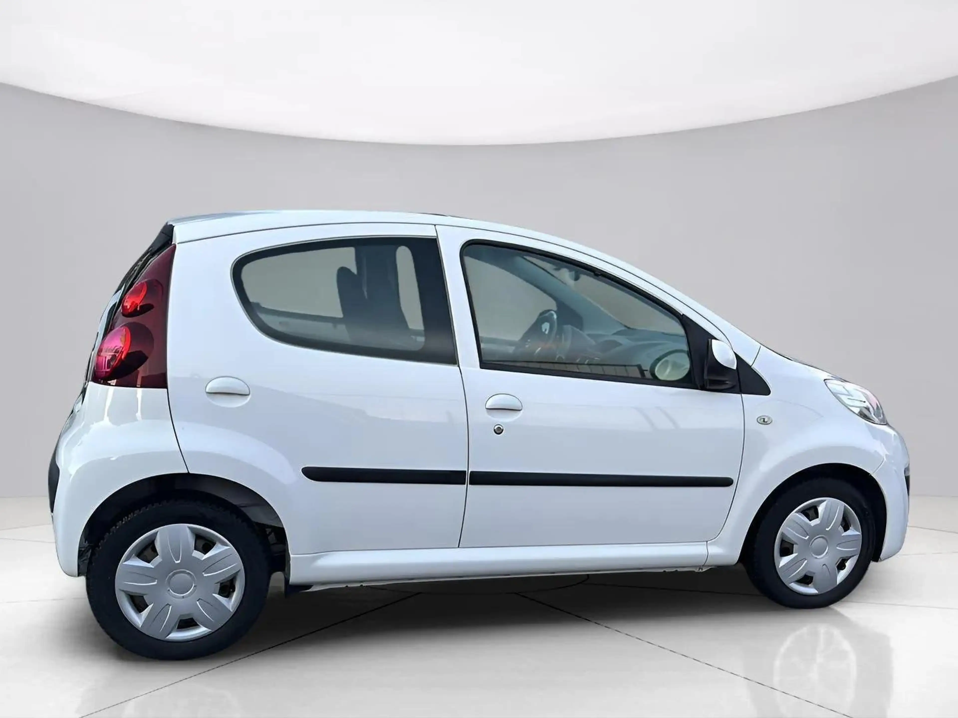 Peugeot 107 Active*Automatik*HU/AU Neu*Klima*4/5T*Gepflegt* — photo 7