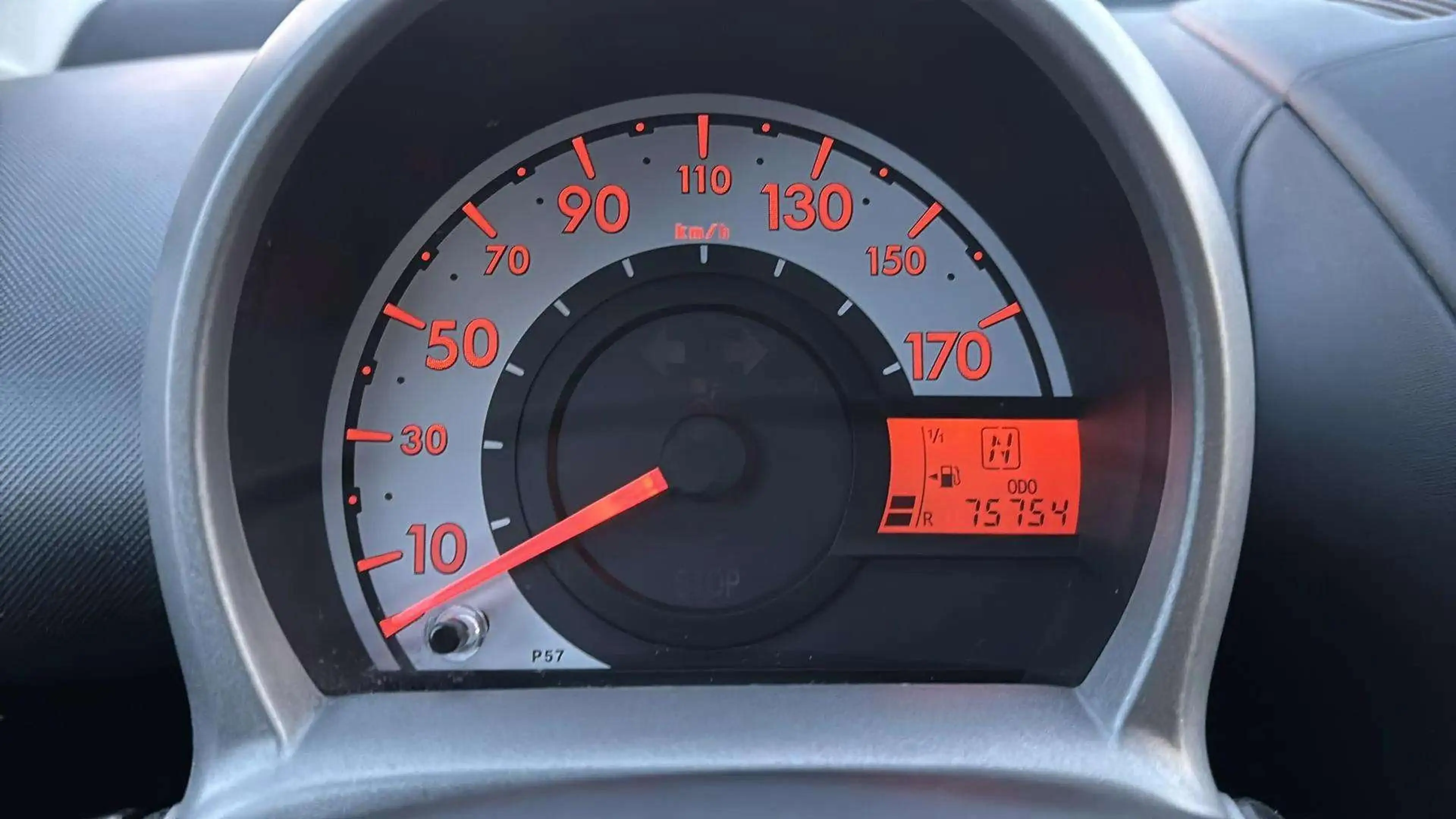 Peugeot 107 Active*Automatik*HU/AU Neu*Klima*4/5T*Gepflegt* — photo 11