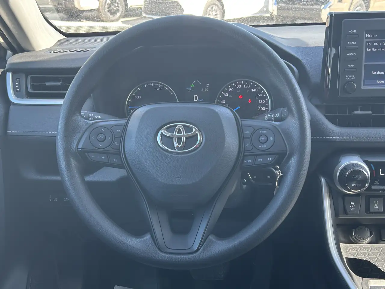 Toyota RAV 4 снимка Toyota RAV 4