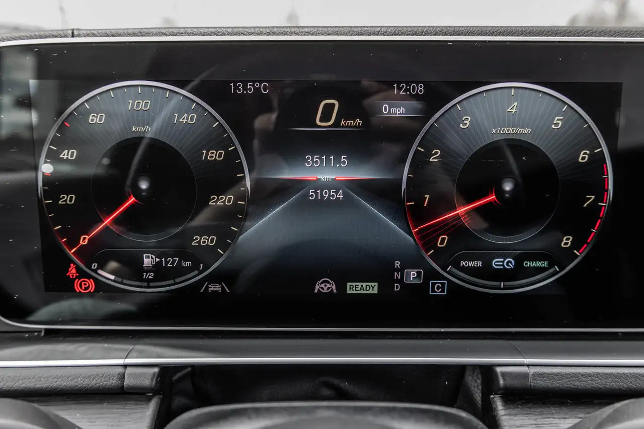 Mercedes-Benz GLE снимка Mercedes-Benz GLE