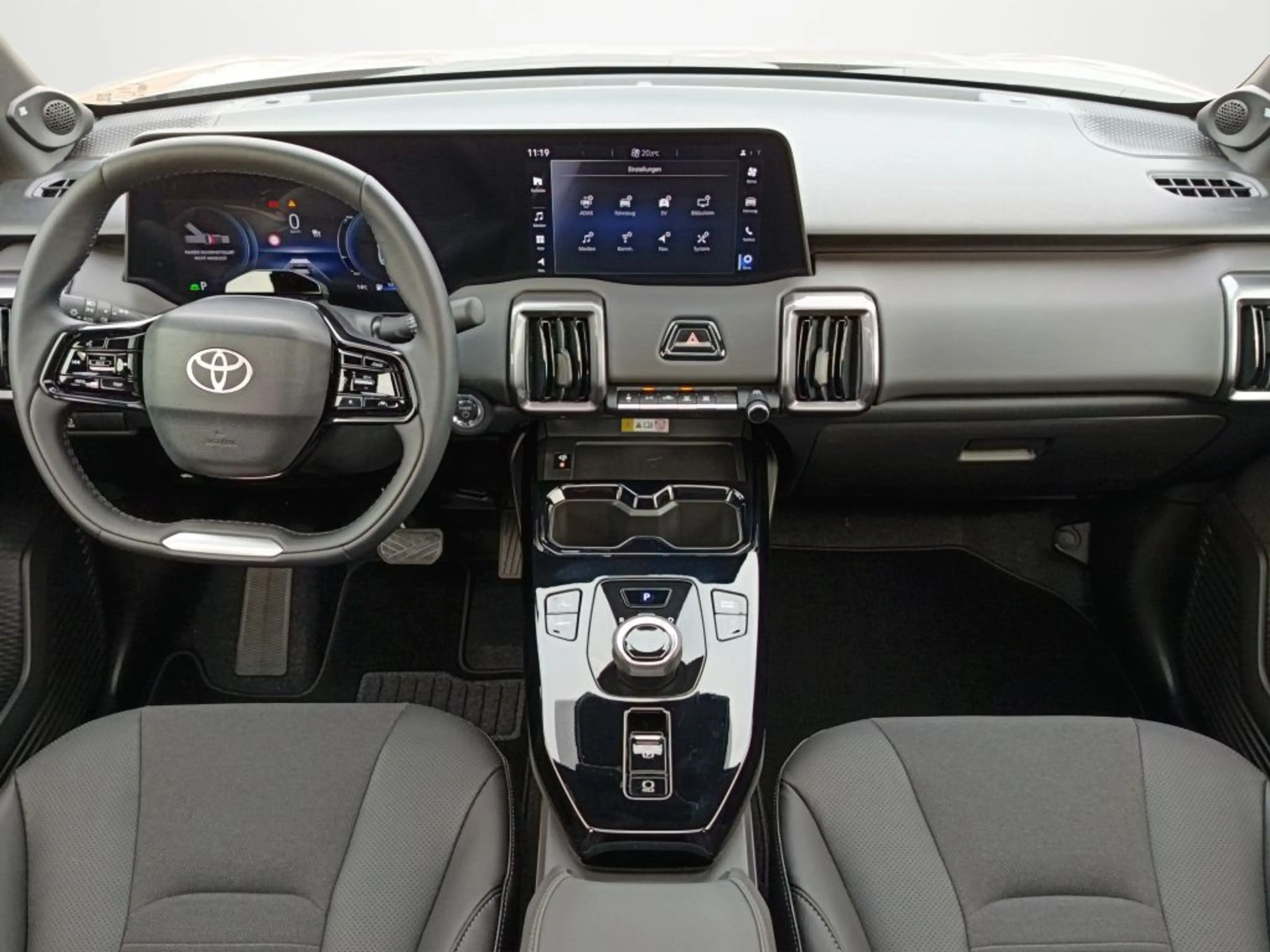 Toyota Urban Cruiser 61kWh Lounge — photo 10