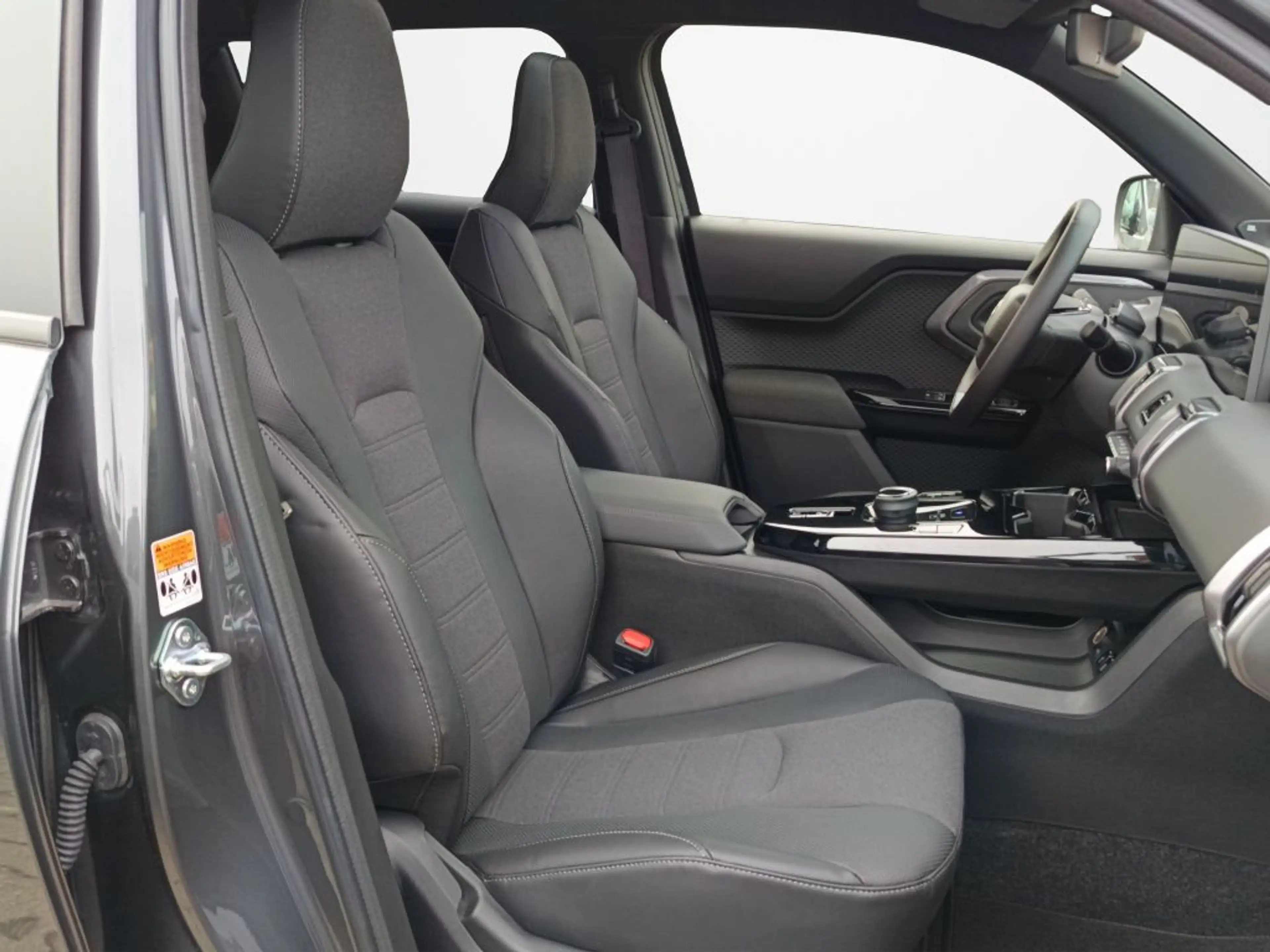 Toyota Urban Cruiser 61kWh Lounge — photo 15