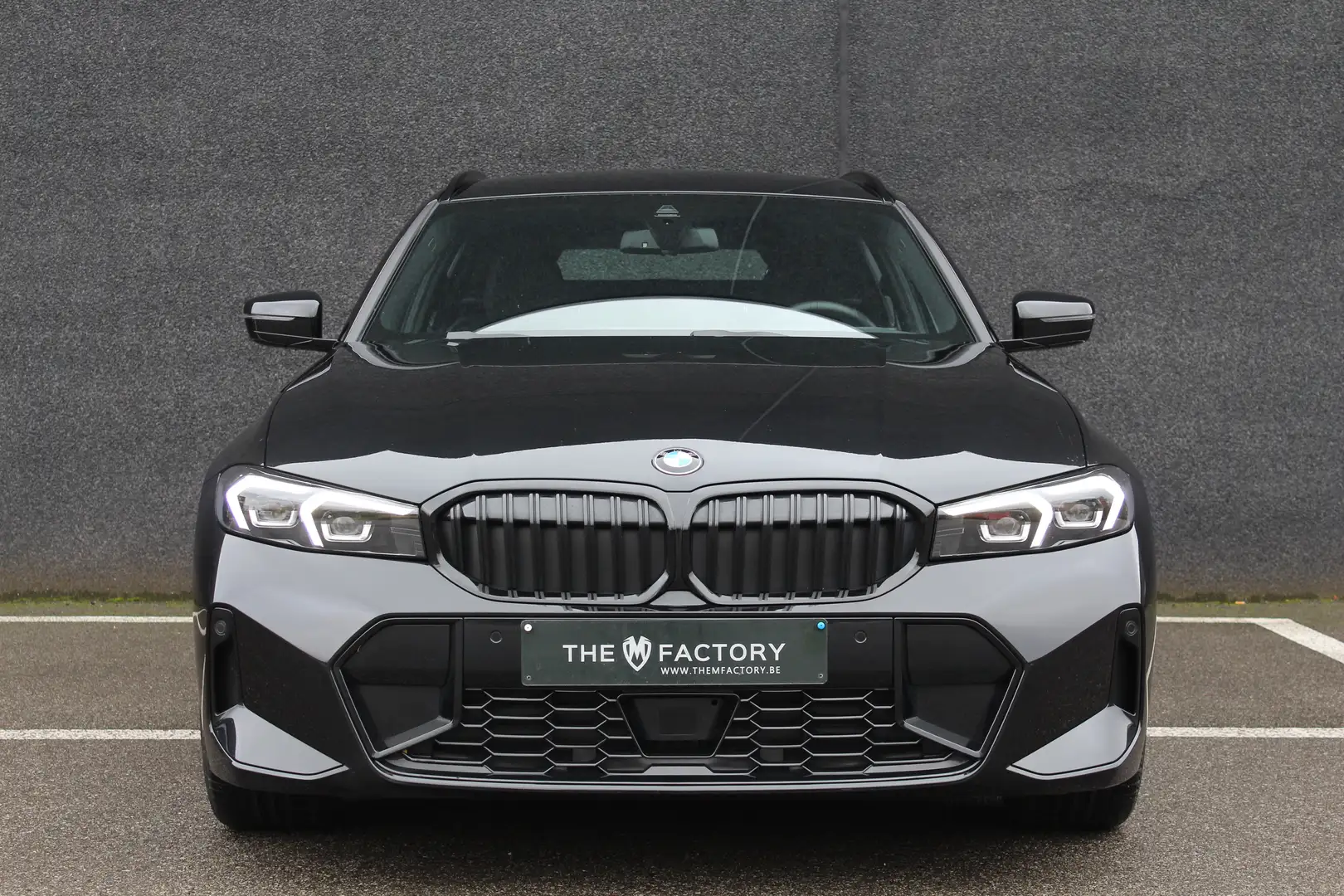 BMW 330 Touring - xDrive - M Pack - Shadowline - Alarm - Noir - 2