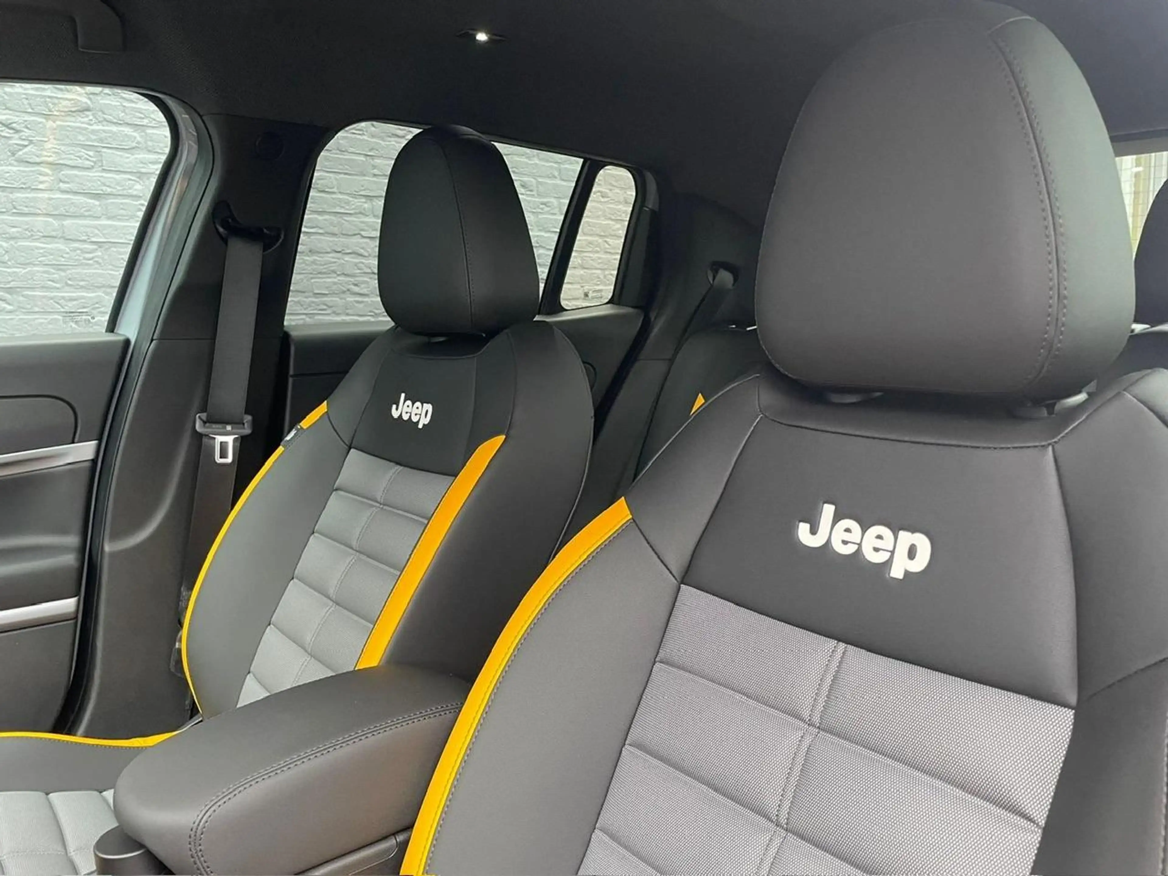 Jeep Avenger 1.2T 4xe 136pk The North Face | Automaat | All Sea — photo 12