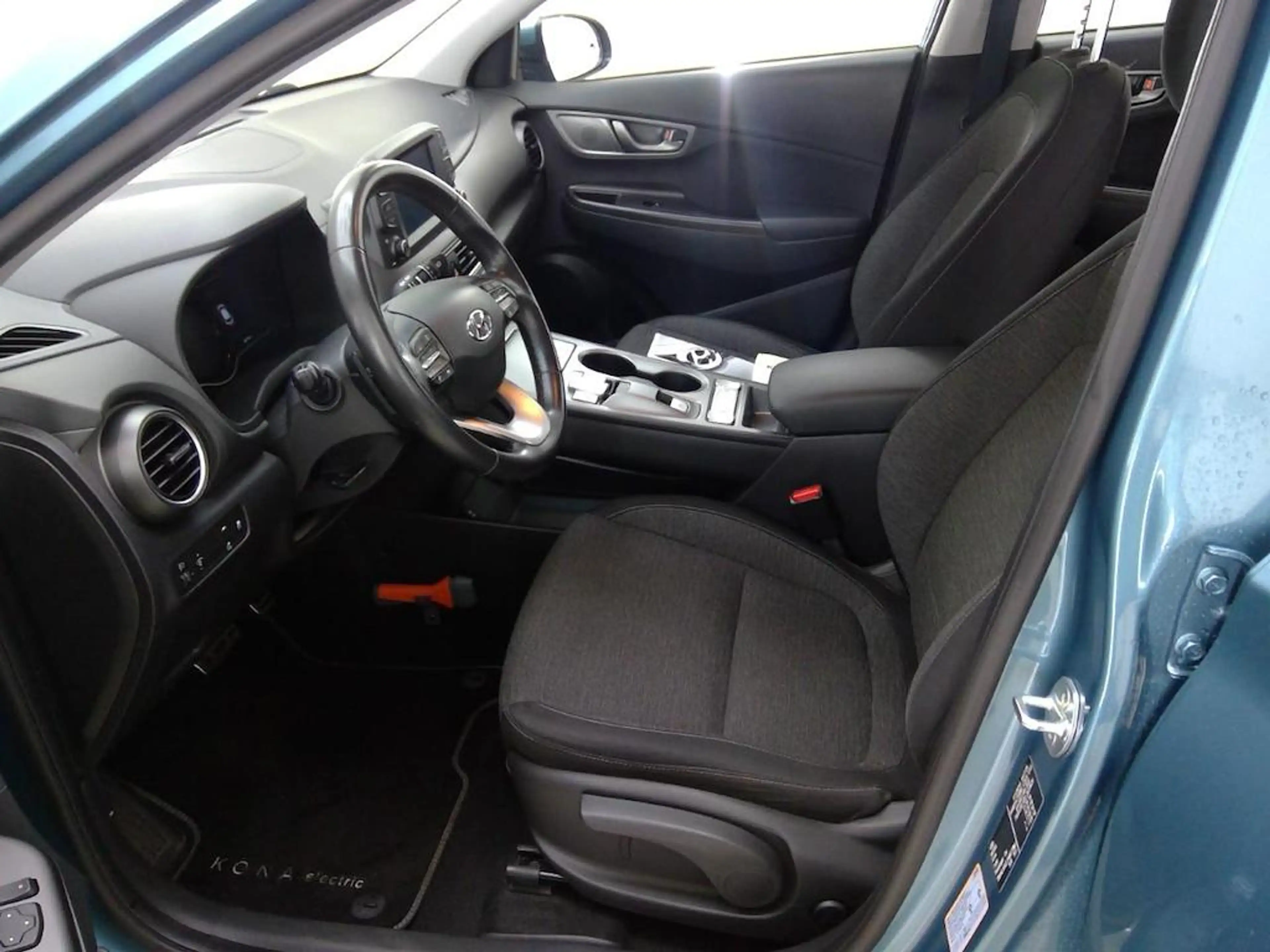Hyundai KONA EV Comfort 64 kWh SOH 99,7 % | 3 Fase laden | Park — photo 2