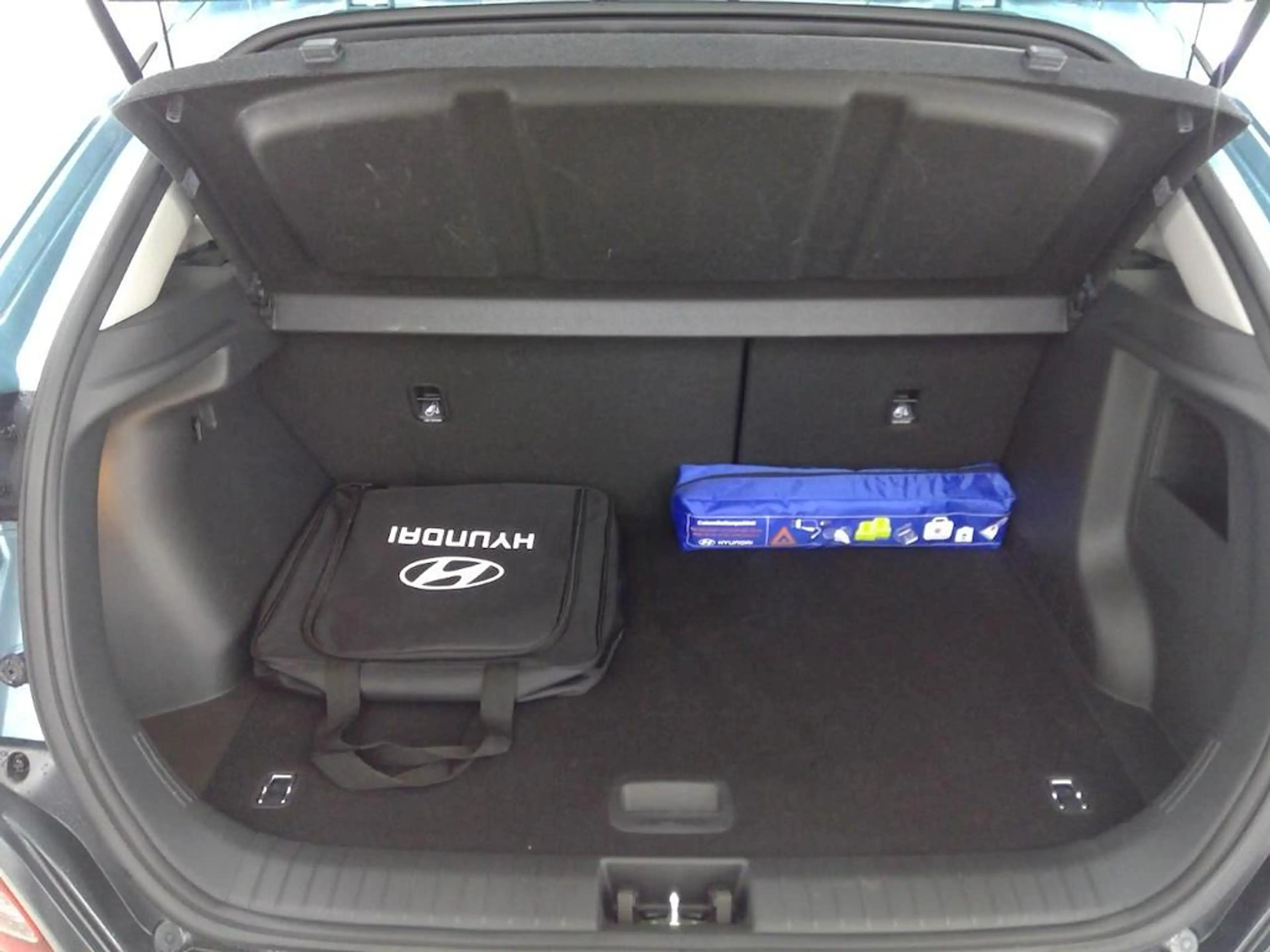 Hyundai KONA EV Comfort 64 kWh SOH 99,7 % | 3 Fase laden | Park — photo 6