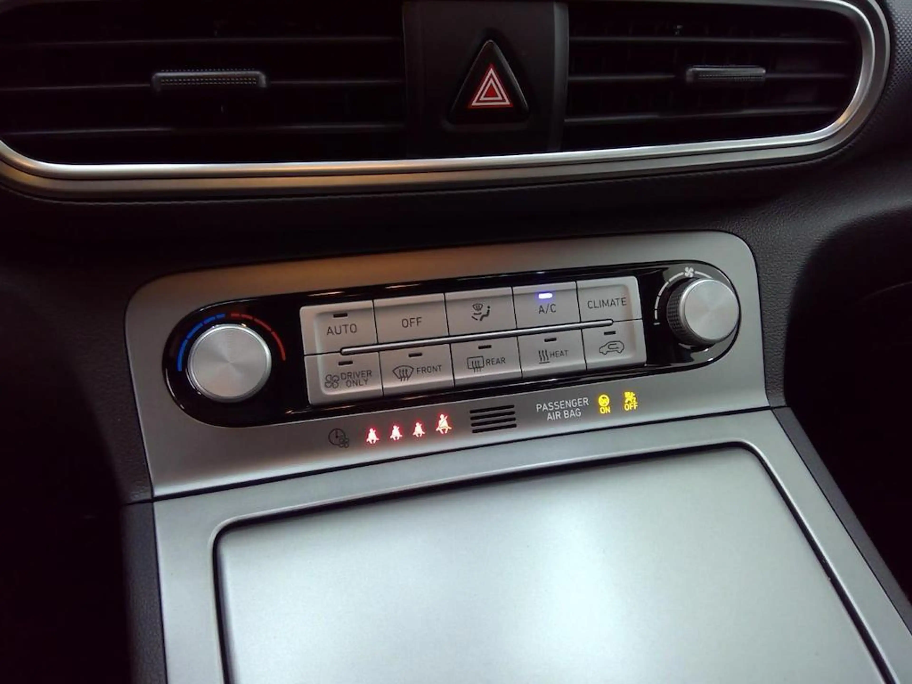 Hyundai KONA EV Comfort 64 kWh SOH 99,7 % | 3 Fase laden | Park — photo 10