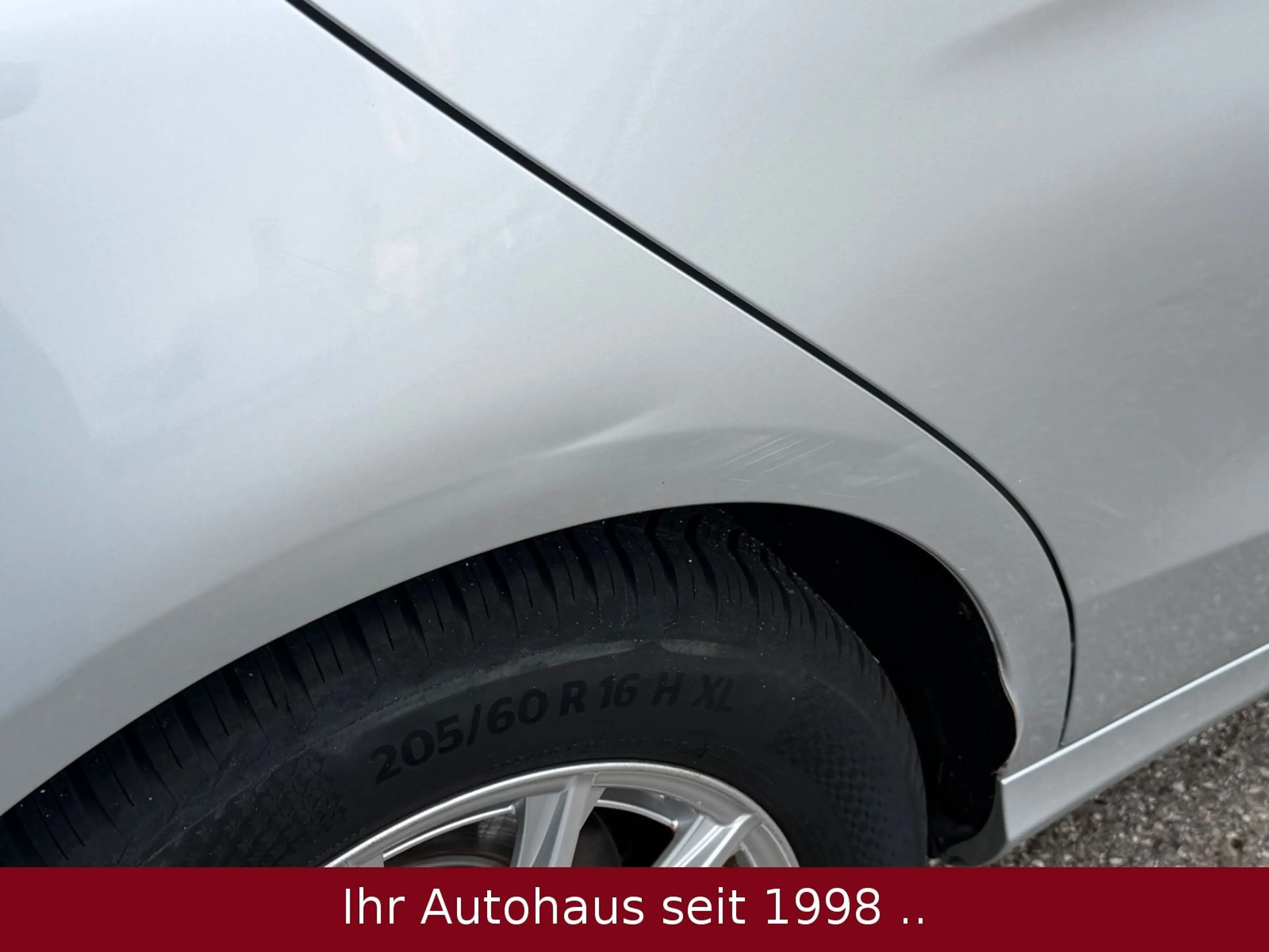 Mercedes-Benz C 200 CGI Limousine  W205 * 1.HAND / KLIMA * — photo 8