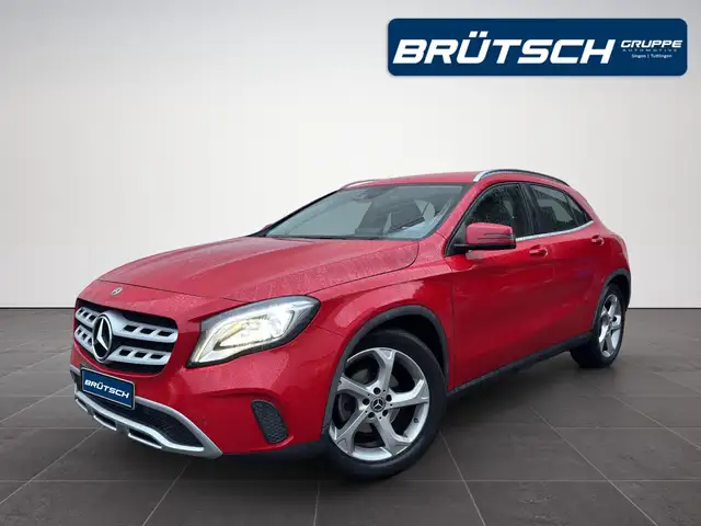 Mercedes-Benz GLA 180 Urban AUTOMATIK / AHK / NAVI / LED-HIGH / E-SITZE