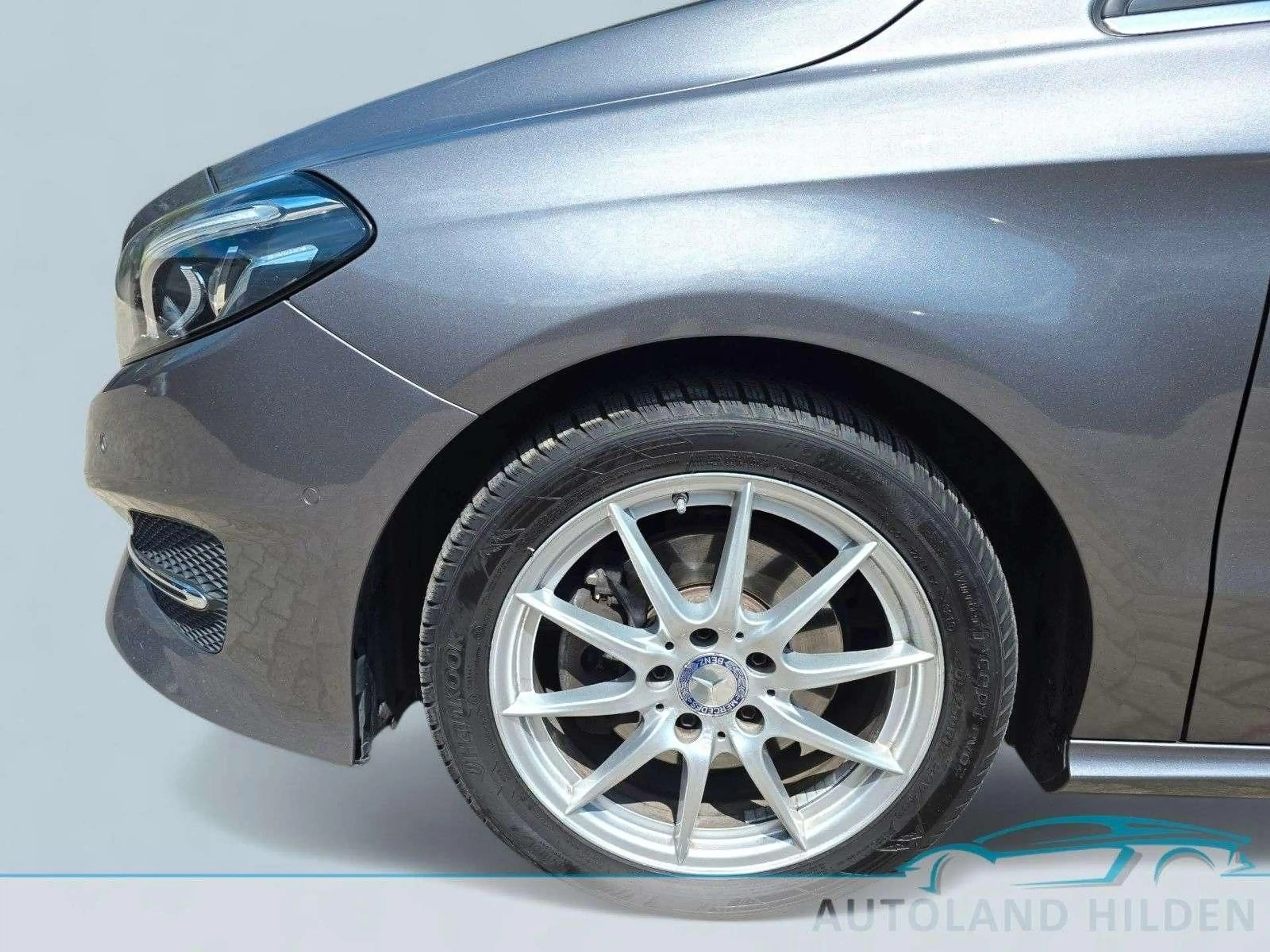 Mercedes-Benz B 200 CDI Automatik/Navi/Kamera/AHK/LED/1 Hand — photo 10