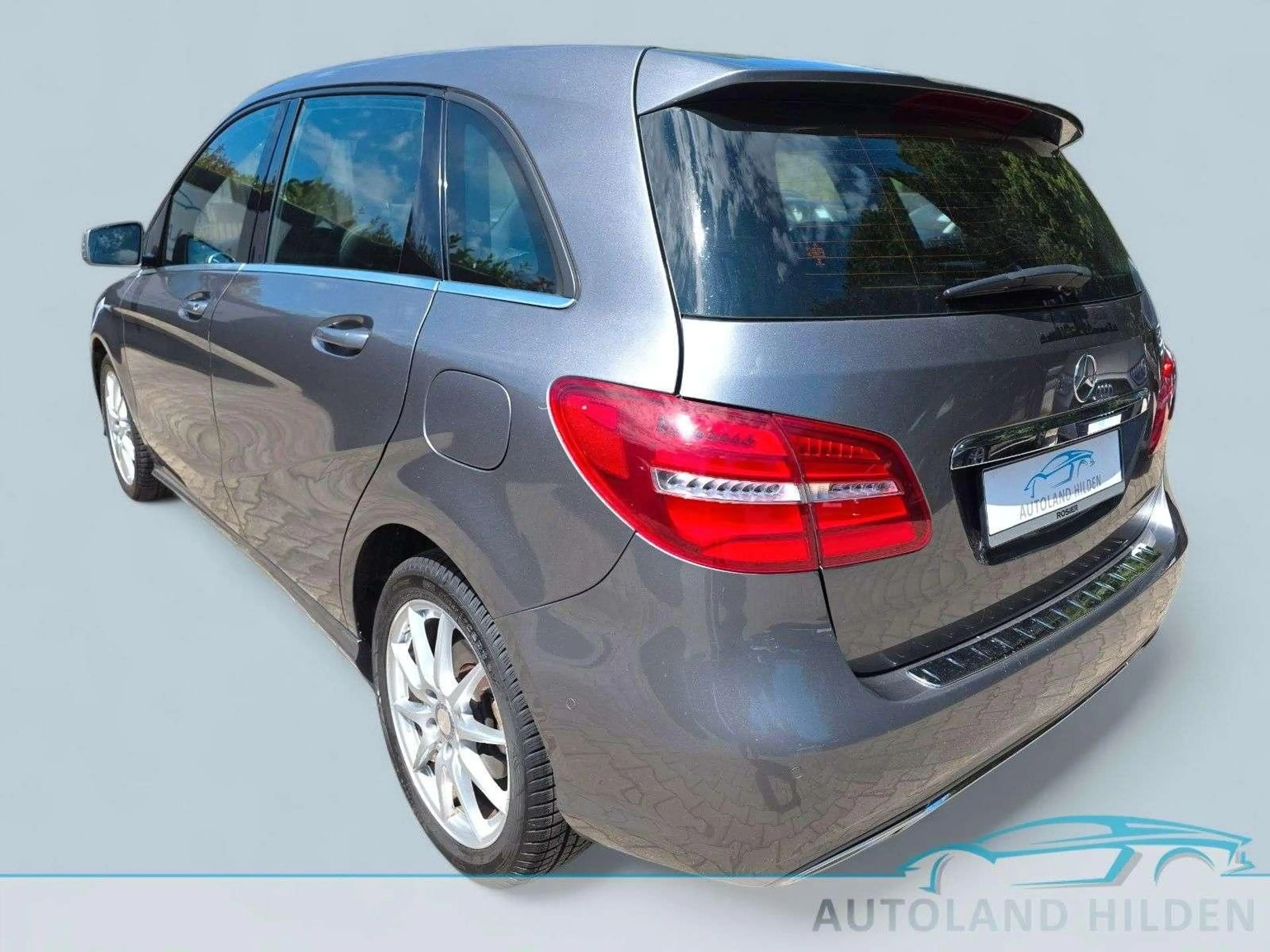 Mercedes-Benz B 200 CDI Automatik/Navi/Kamera/AHK/LED/1 Hand — photo 4