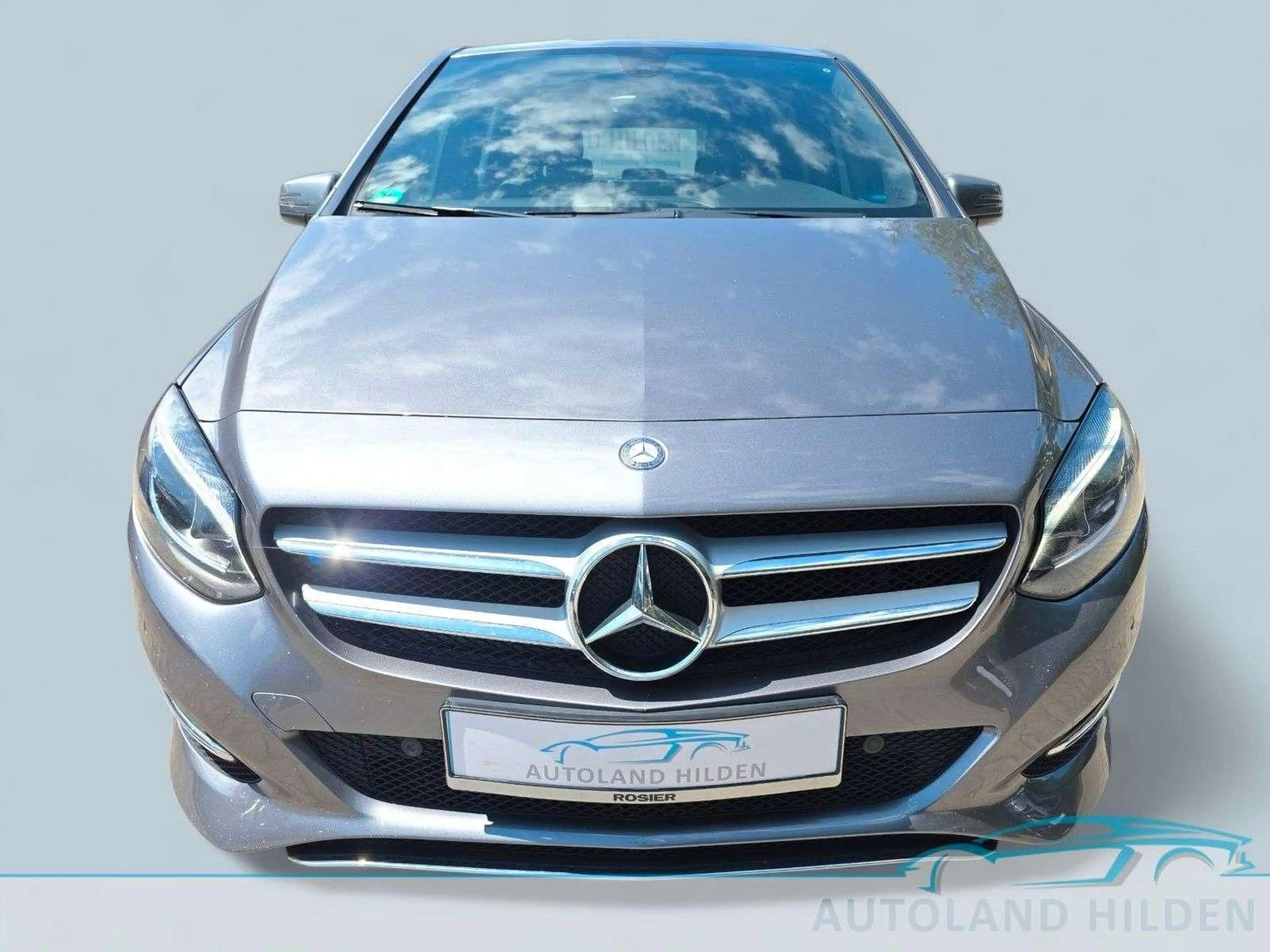 Mercedes-Benz B 200 CDI Automatik/Navi/Kamera/AHK/LED/1 Hand — photo 2