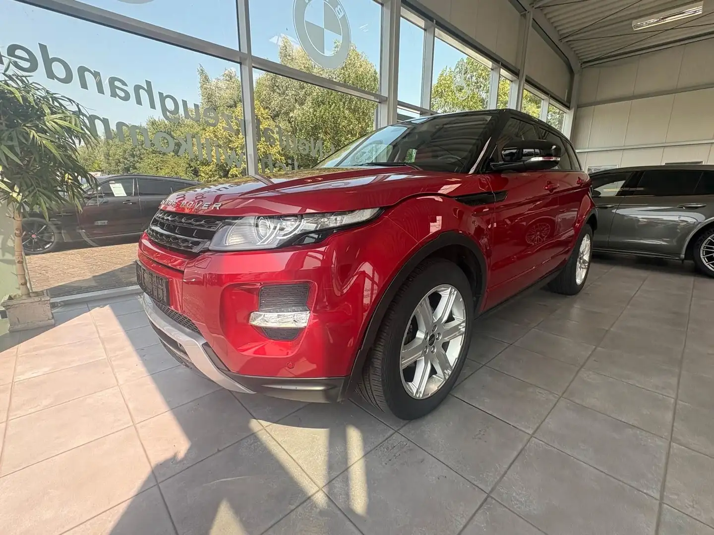 Land Rover Range Rover Evoque Prestige. leder.Original 30TK Rot - 2
