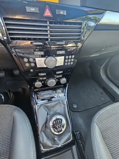 Opel Astra 2006, foto 3