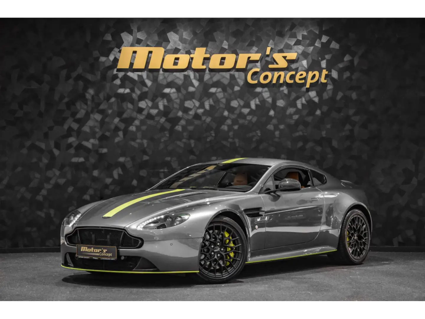 Aston Martin V8 Vantage AMR - 1 OF 200 Grau - 1