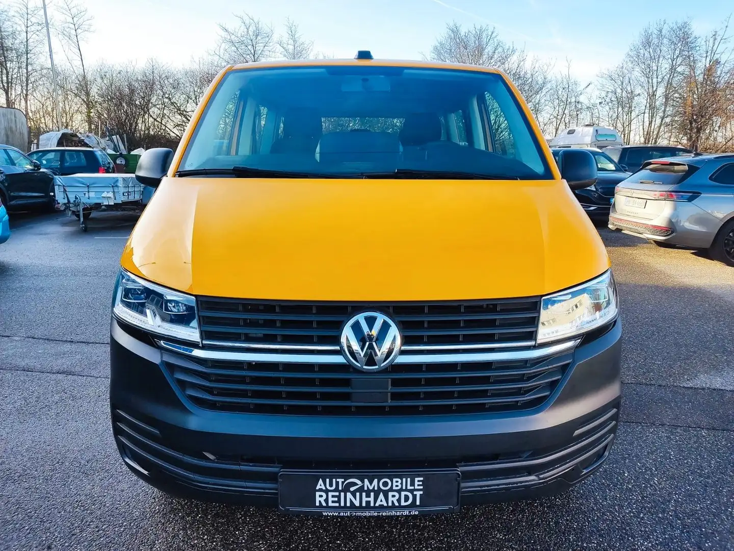 Volkswagen T6 Caravelle T6.1 Caravelle 2.0 TDI ***LED+8-SITZER+AHK*** Gelb - 2