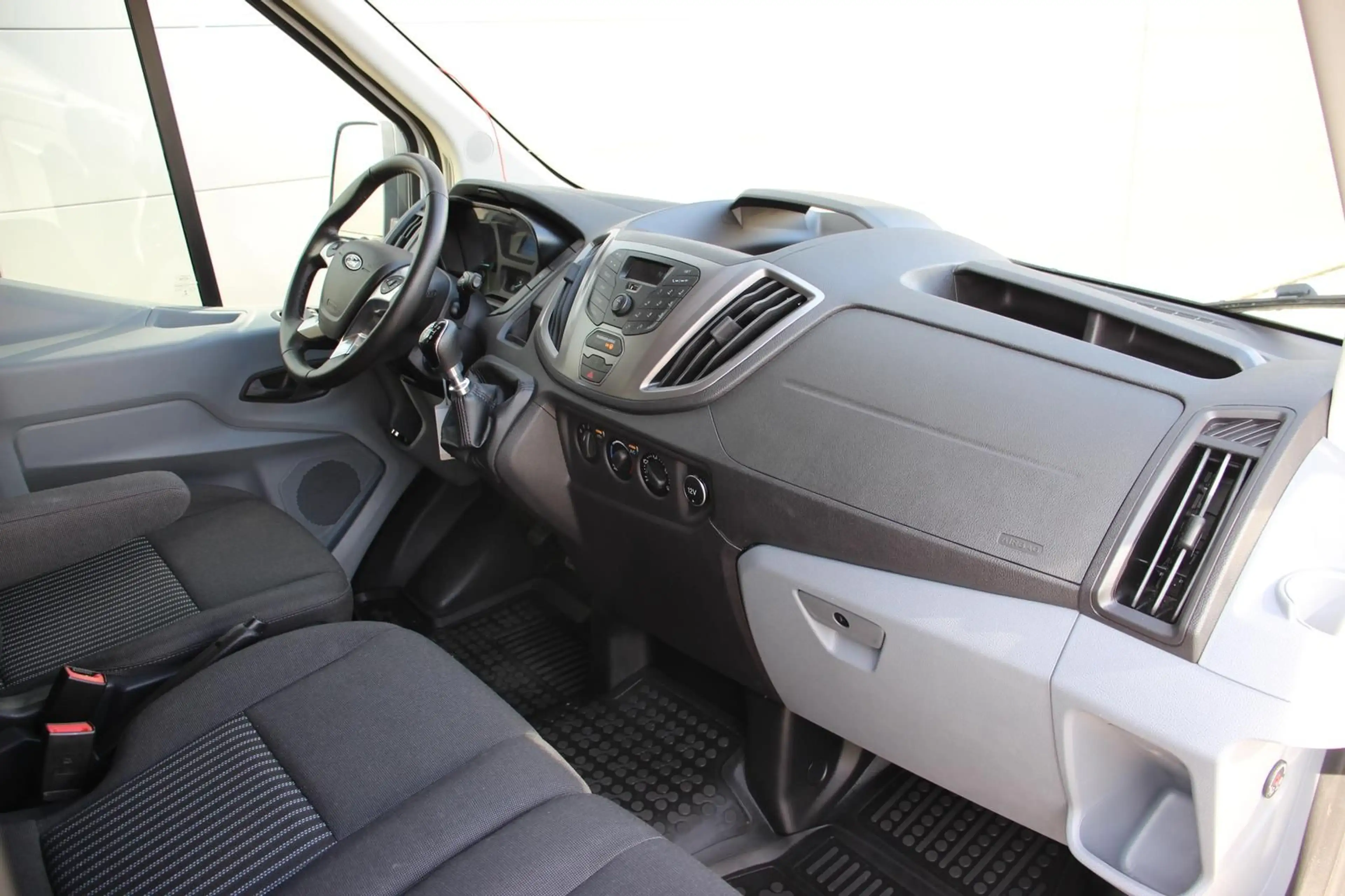 Ford Transit 2.0 TDCi L3H2 *TEMP/KLIMA/CAMPER-AUSBAU* — photo 11