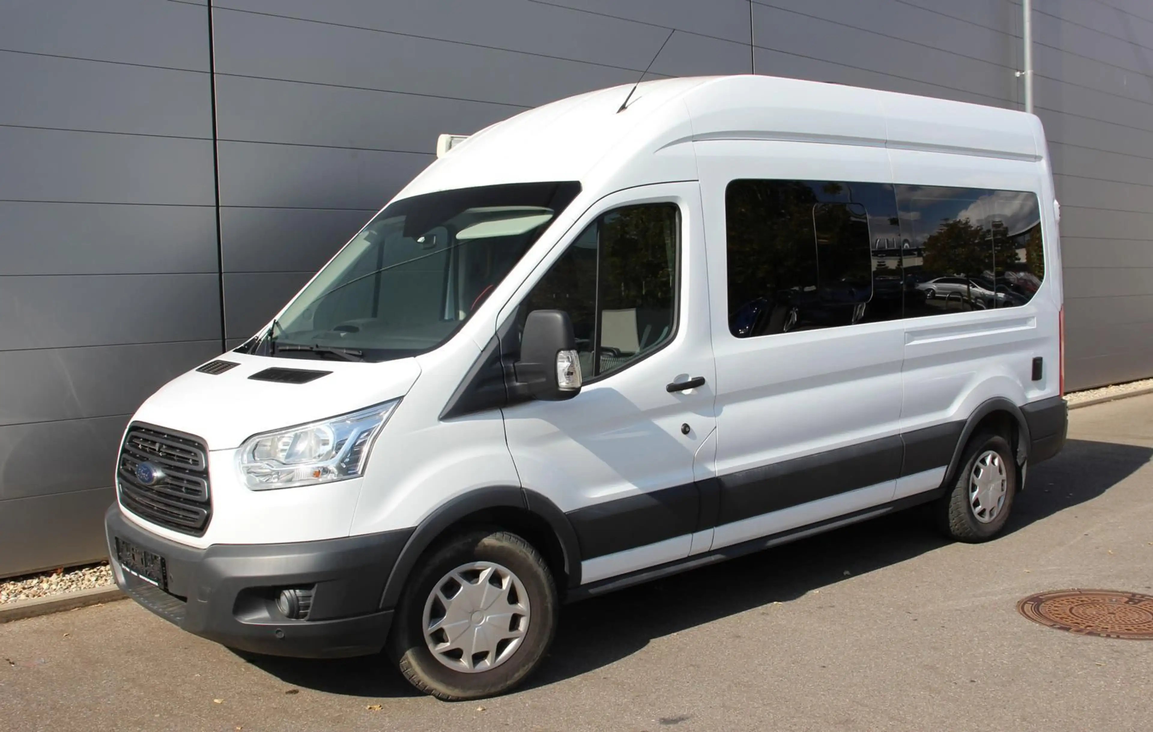 Ford Transit 2.0 TDCi L3H2 *TEMP/KLIMA/CAMPER-AUSBAU*