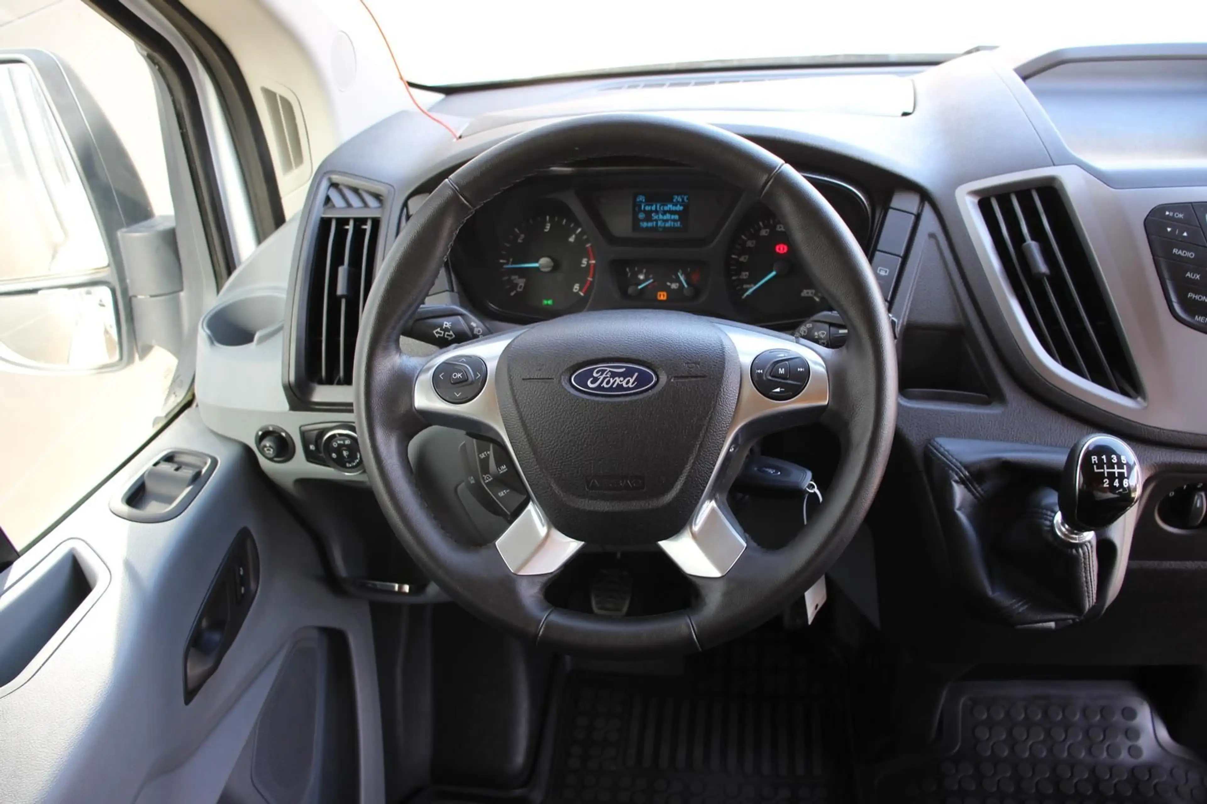 Ford Transit 2.0 TDCi L3H2 *TEMP/KLIMA/CAMPER-AUSBAU* — photo 9