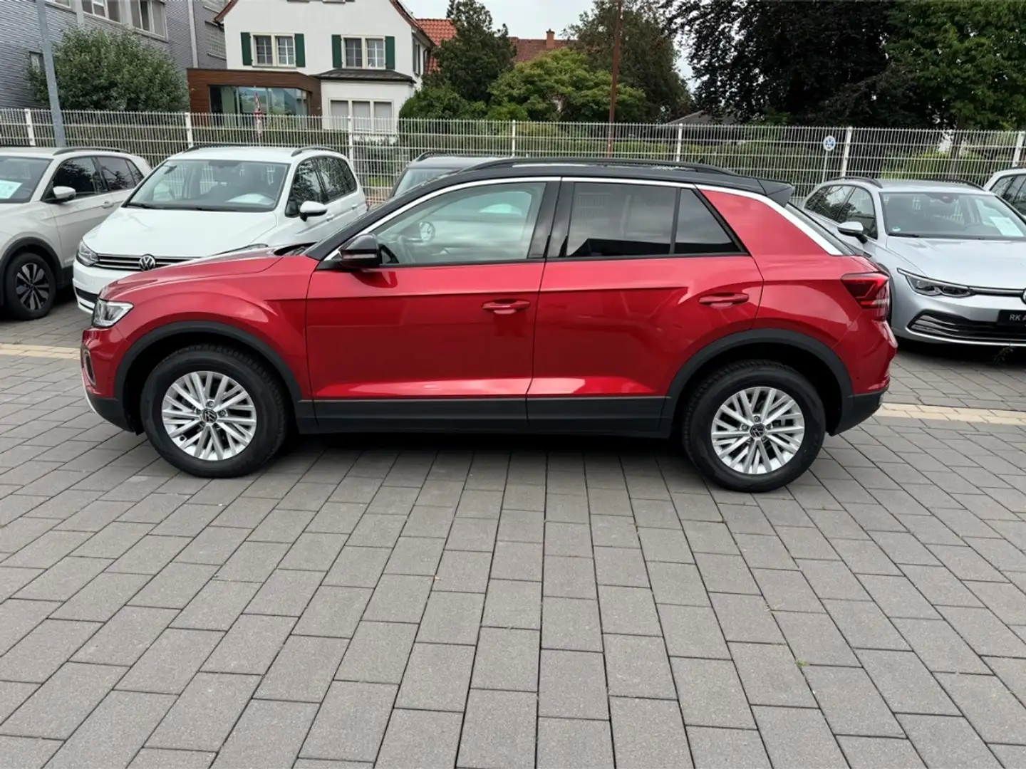 Volkswagen T-Roc Life 1.5 TSI  DSG digitales Cockpit LED ACC Rojo - 2