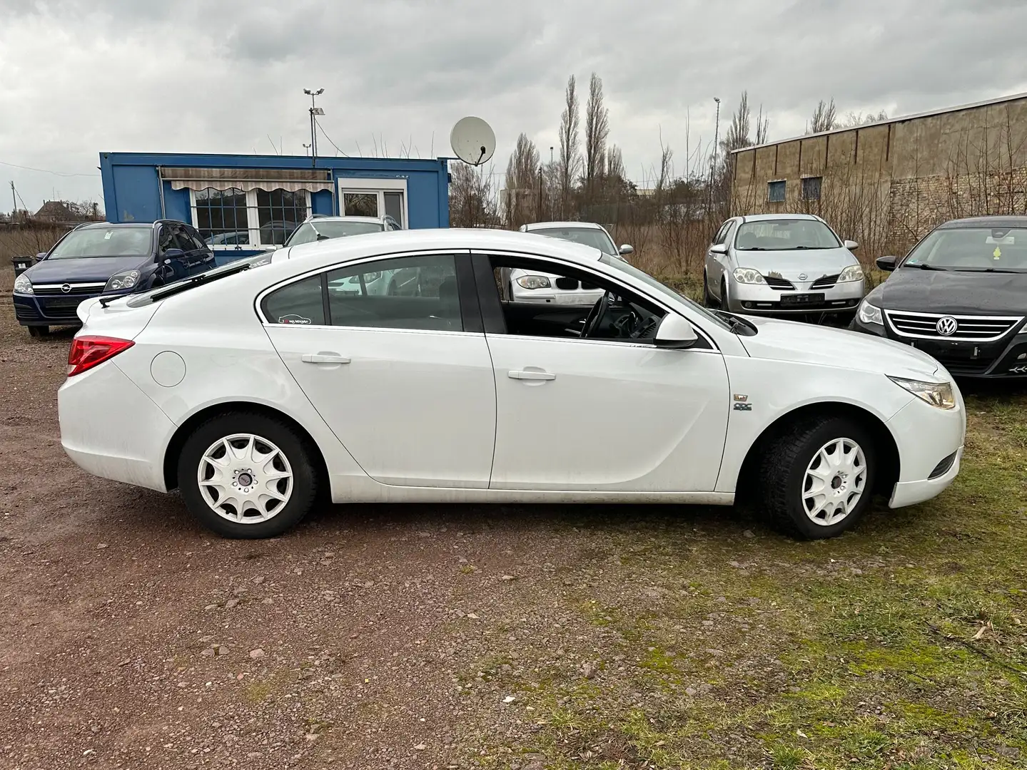 Opel Insignia 1.8  KLIMA Weiß - 2