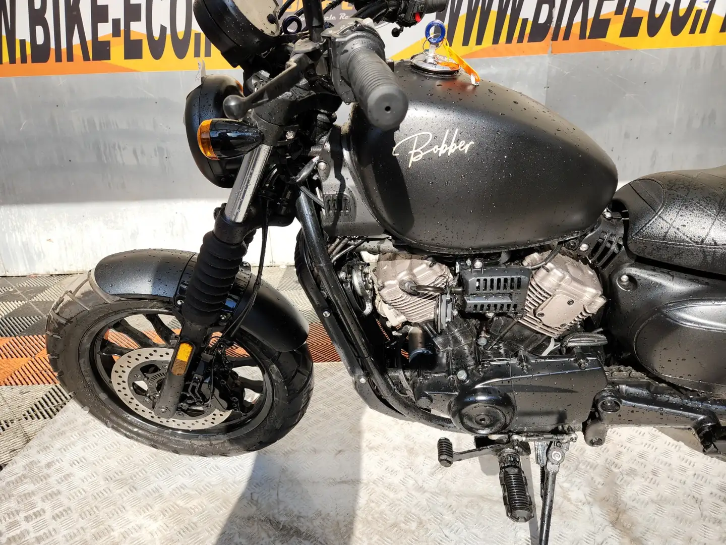 Hyosung GV 300 Noir - 2